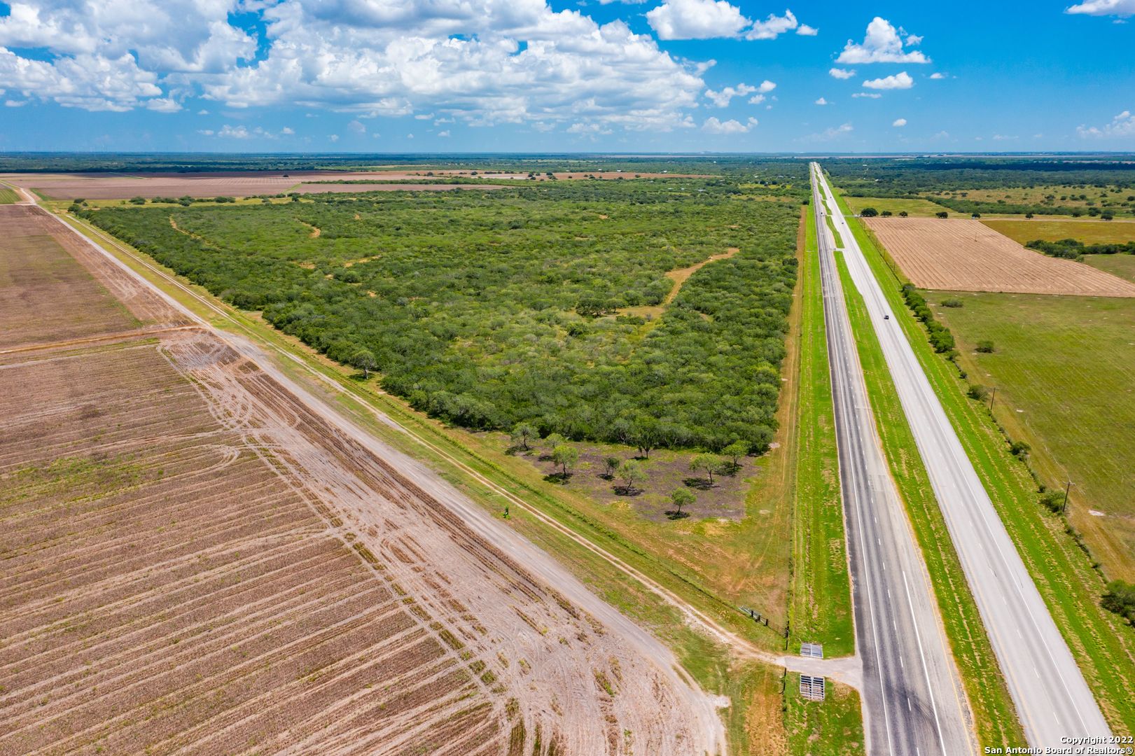 9815 US-181 N, Skidmore, TX 78389 — photo 1