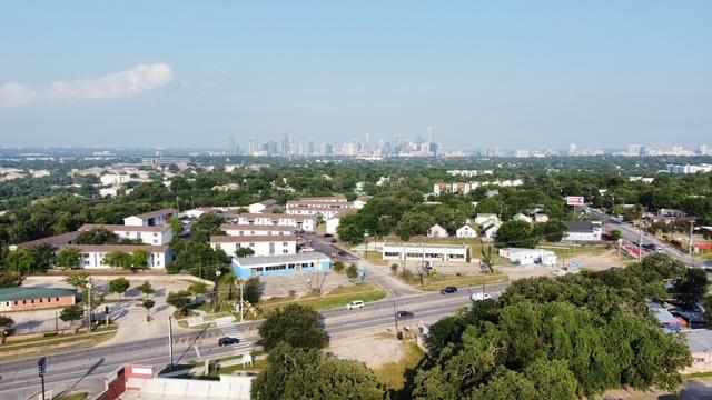 1195  Ridge Dr, Austin, TX 78721 — photo 1