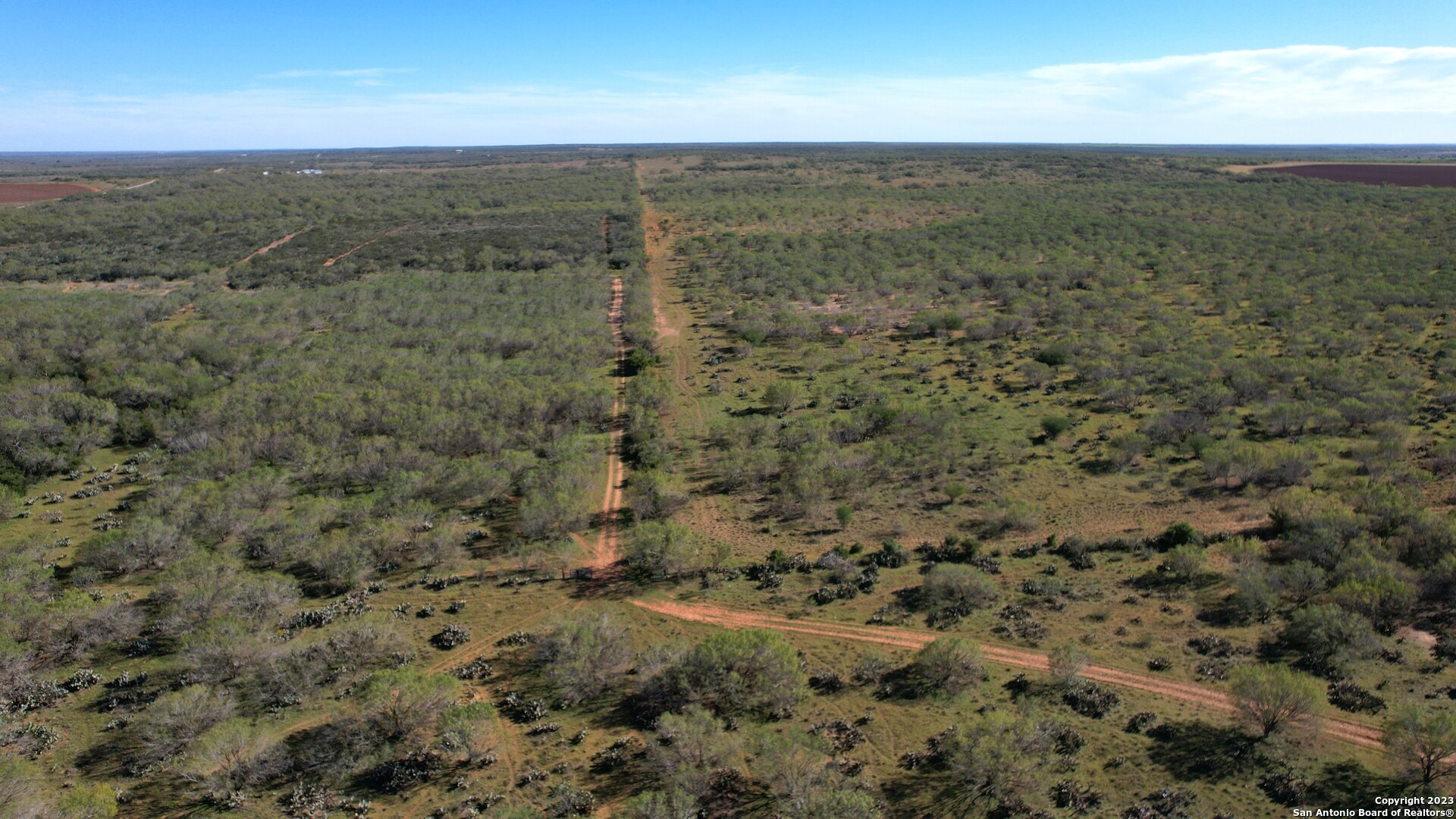1913 County Road 3000, Pearsall, TX 78061 — photo 1
