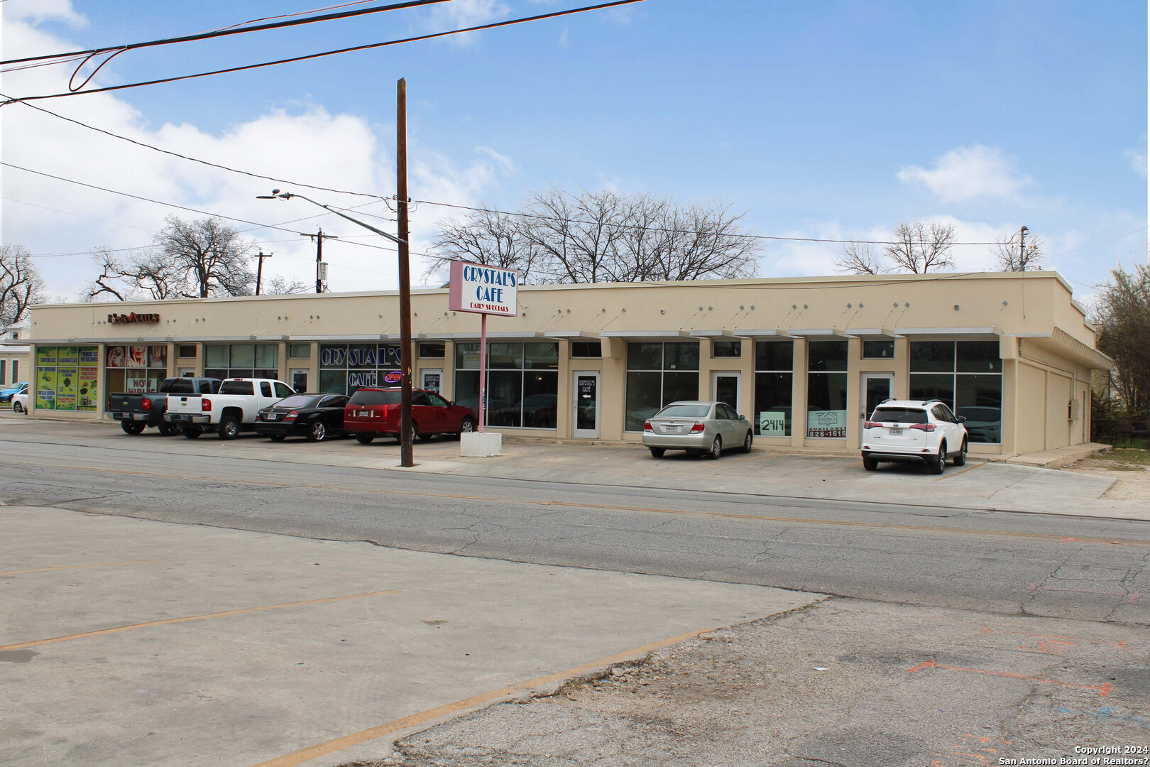 2426 N ZARZAMORA ST, San Antonio, TX 78201 — photo 1