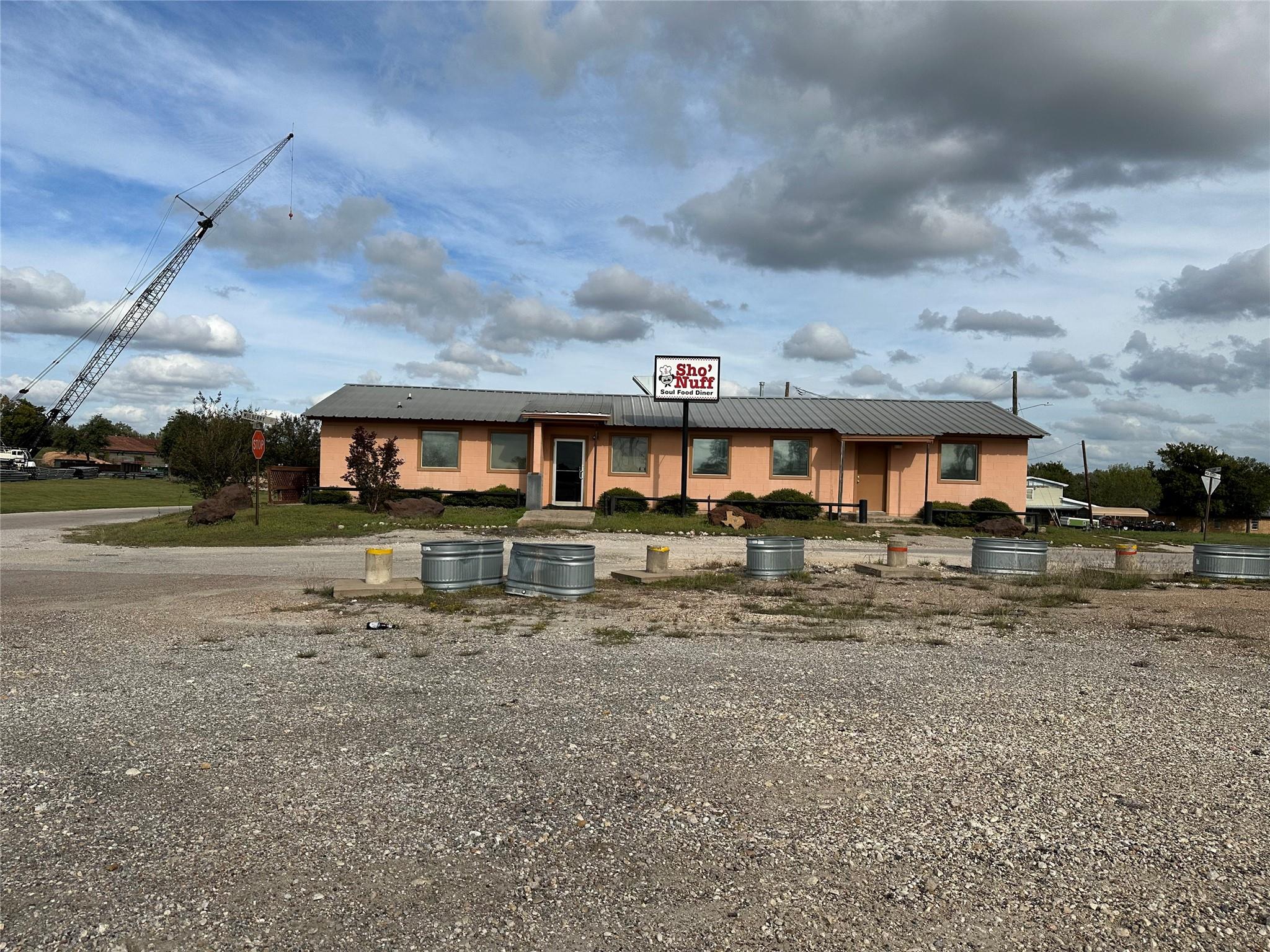 101 SE Mulberry St, Rockdale, TX 76567 — photo 1