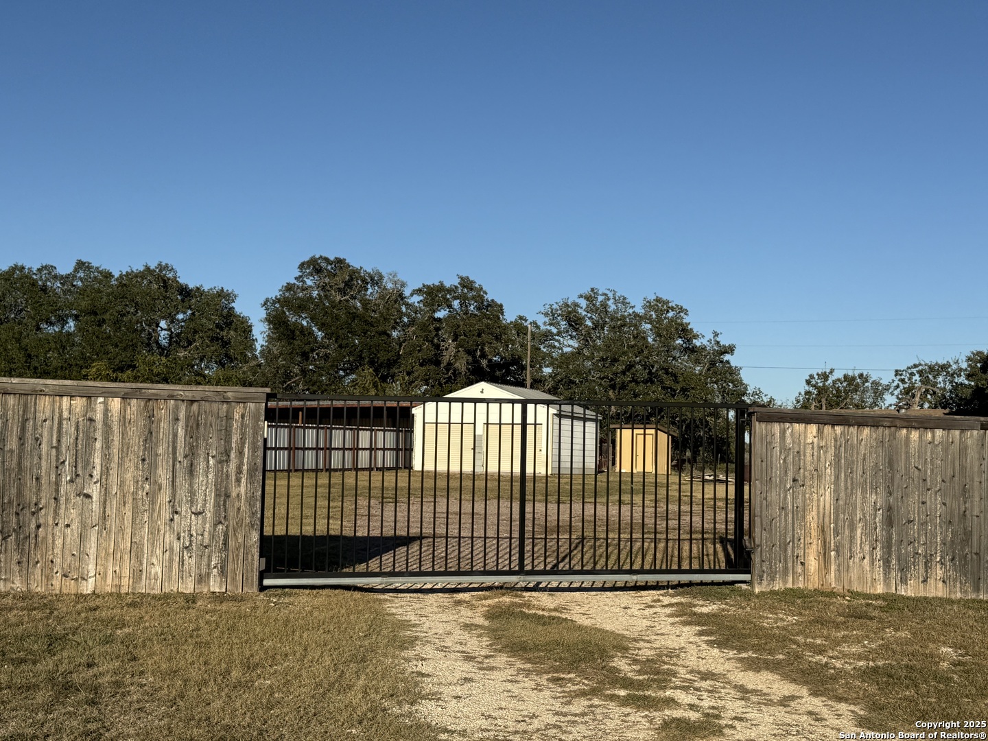40400A INTERSTATE 10, Boerne, TX 78006 — photo 1
