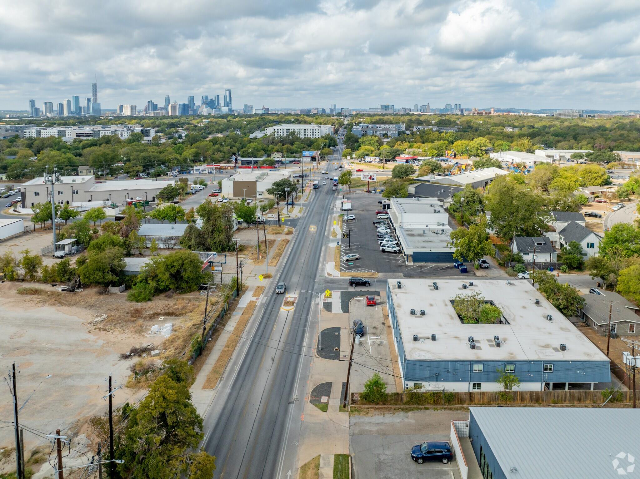 3138  Manor Rd, Austin, TX 78723 — photo 1