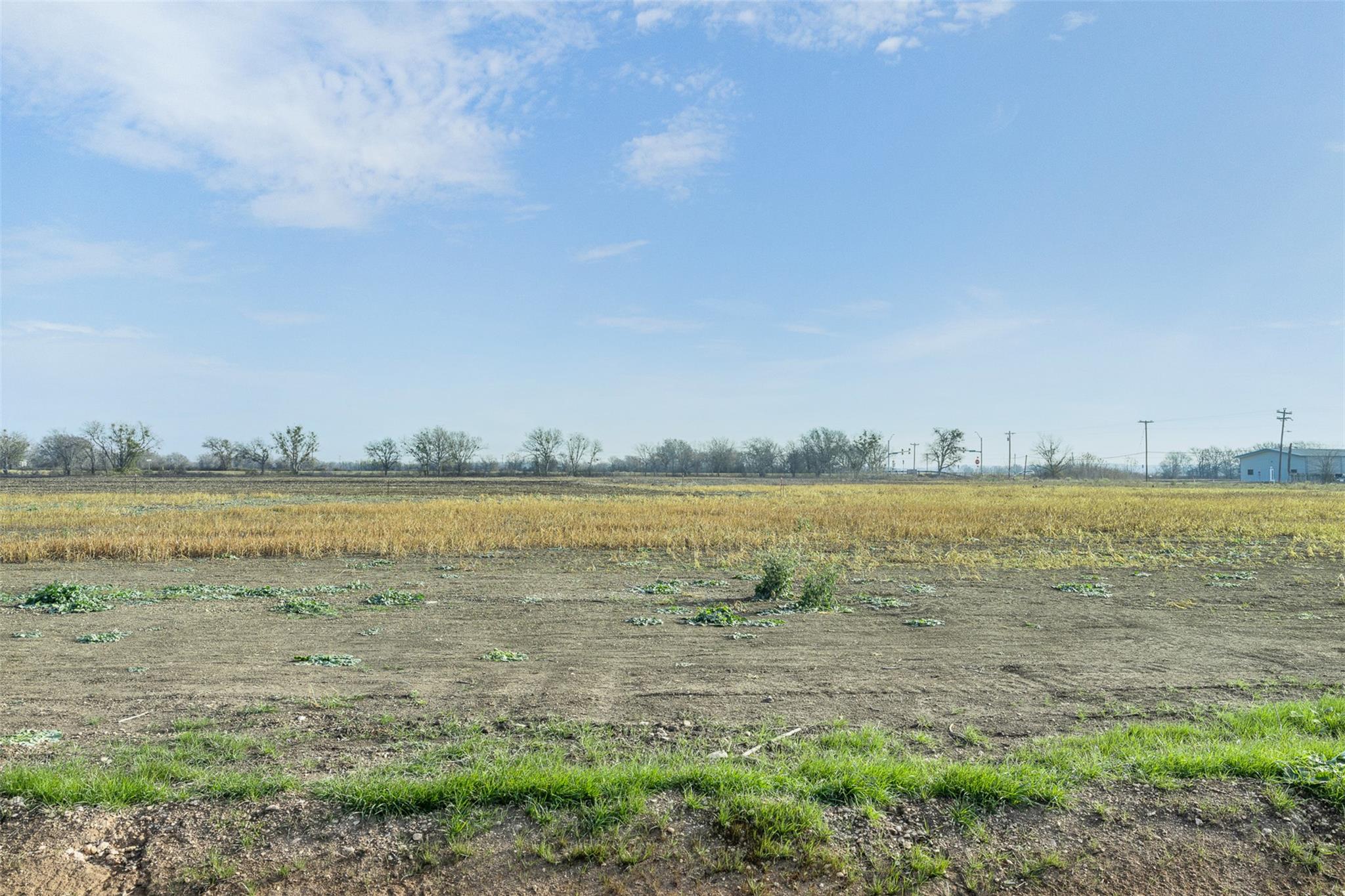 536  NW River Rd, Martindale, TX 78655 — photo 1