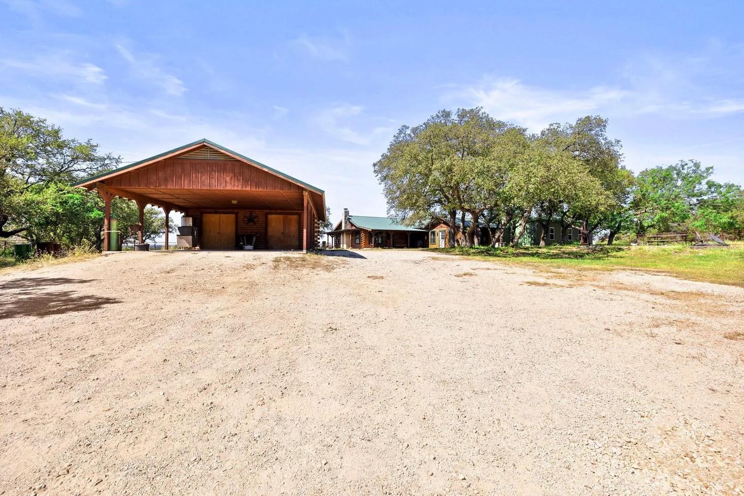 2102 Private Road 1377 None, Lampasas, TX 76550 — photo 1