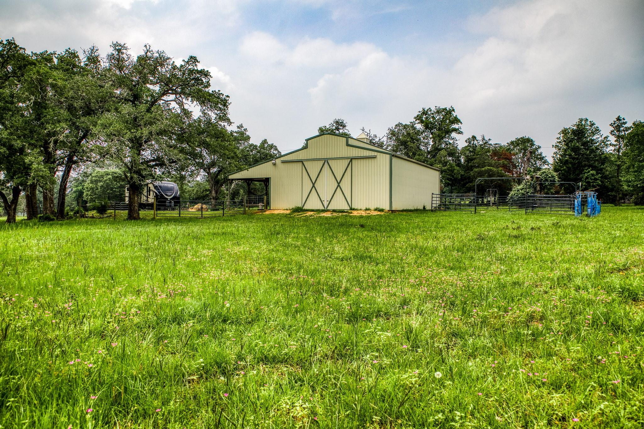 10610  CR 322 None, Caldwell, TX 77836 — photo 1