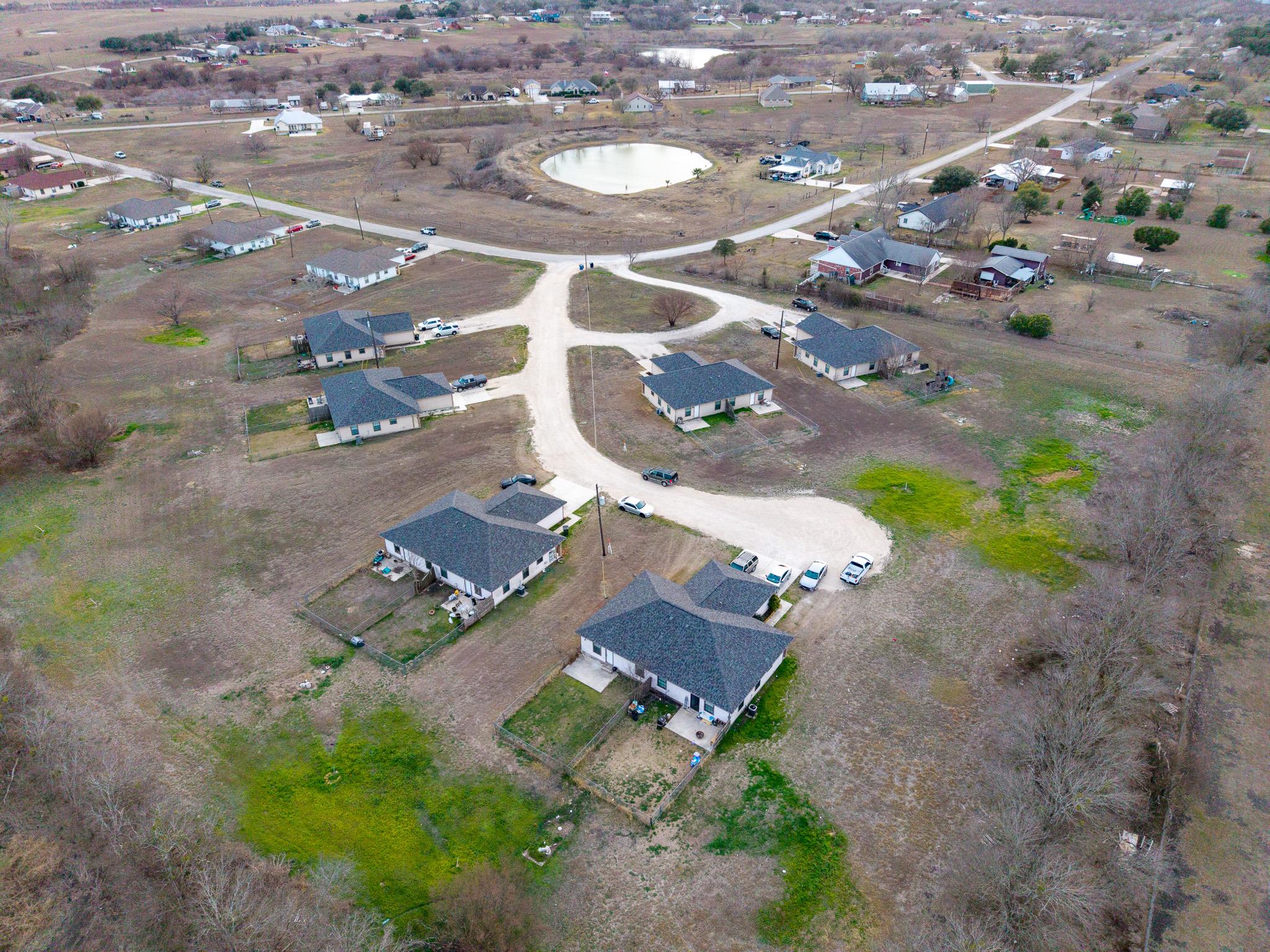 540-566  Crest Circle Dr, San Marcos, TX 78666 — photo 1