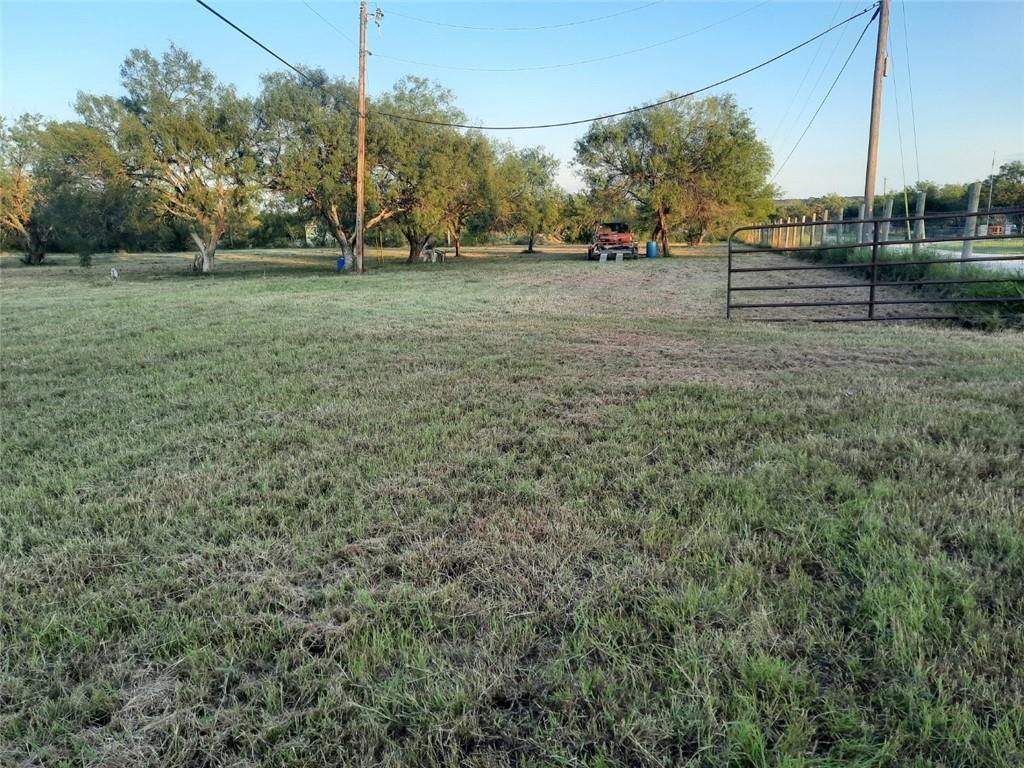 118  Valerie Ln, Dale, TX 78616 — photo 1