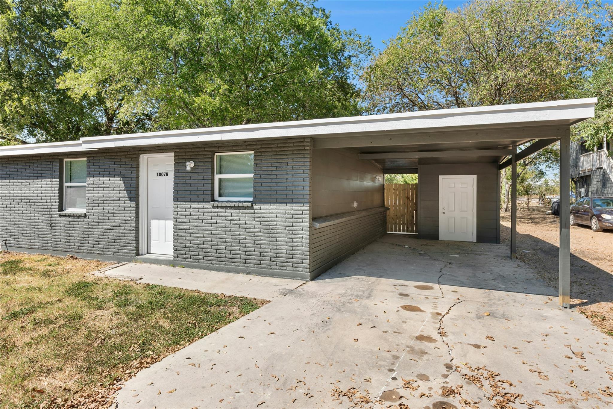 1011  Hackberry St  #A&B, San Marcos, TX 78666 — photo 1
