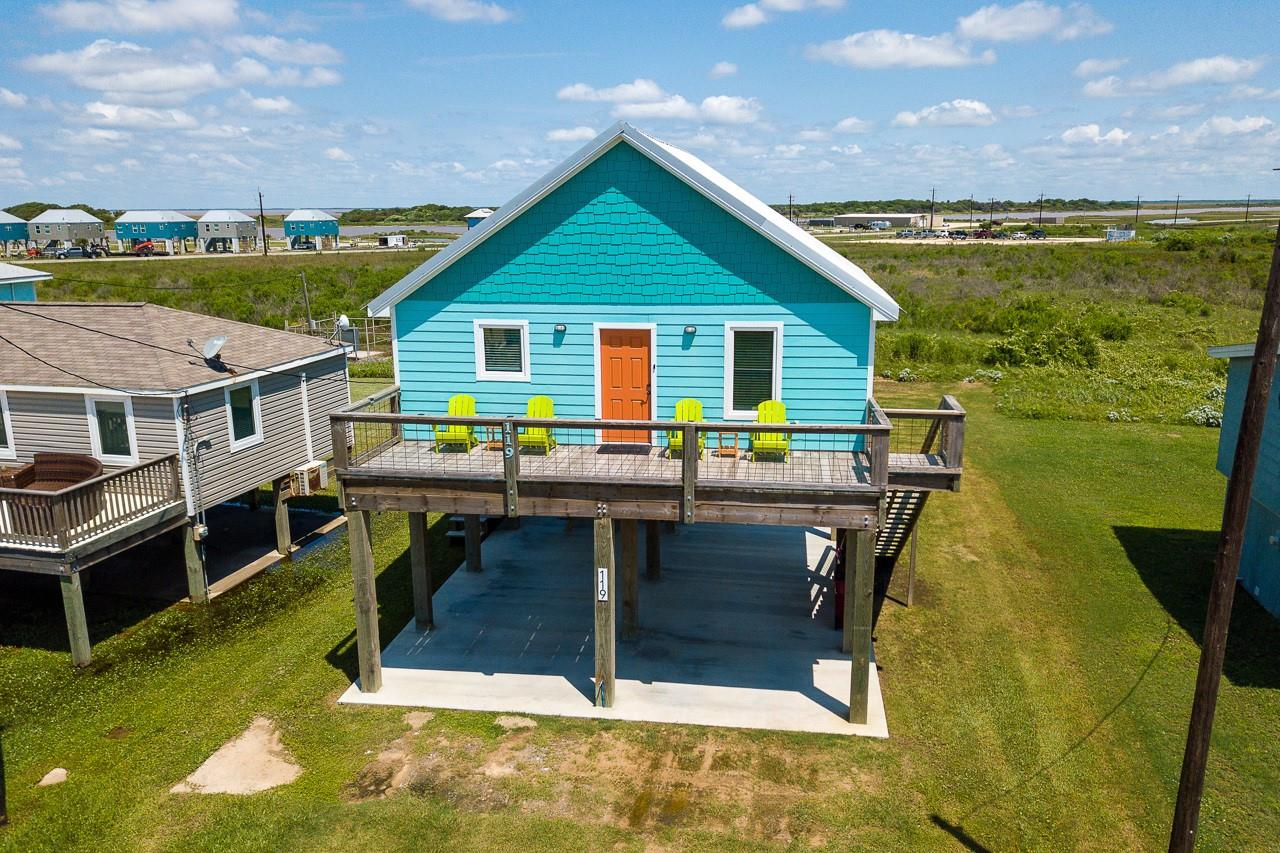119  Beach Front Dr, Matagorda, TX 77457 — photo 1