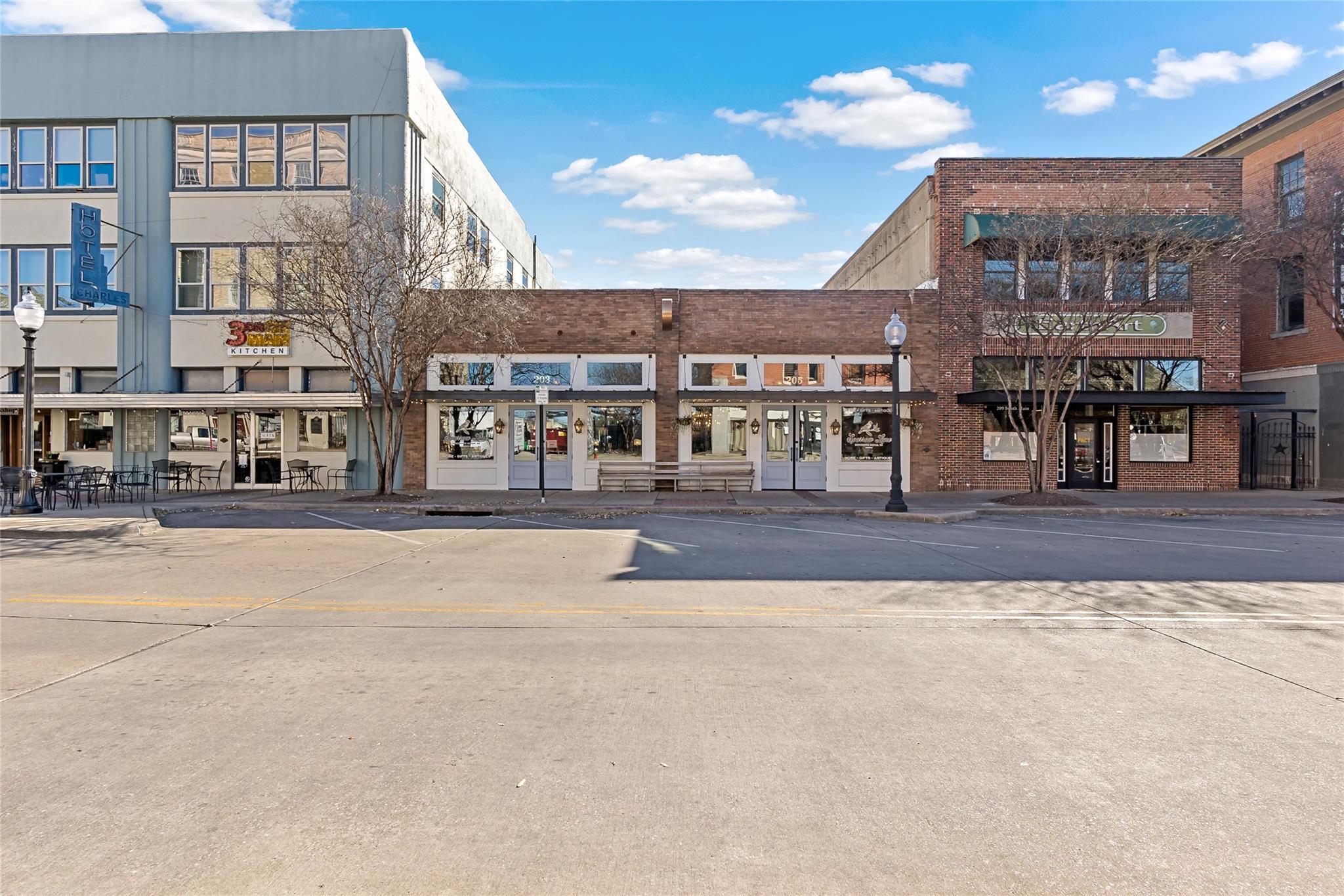 205 S Main St, Bryan, TX 77803 — photo 1