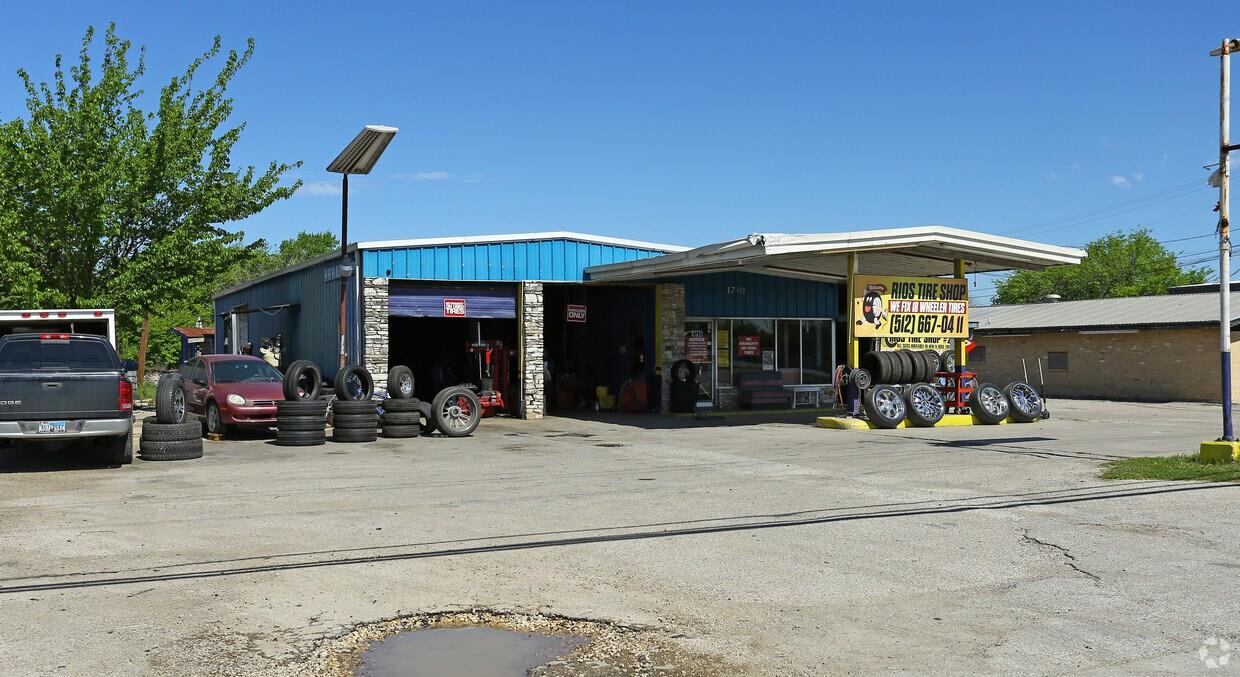1700 S Interstate 35 Fwy S, San Marcos, TX 78666 — photo 1
