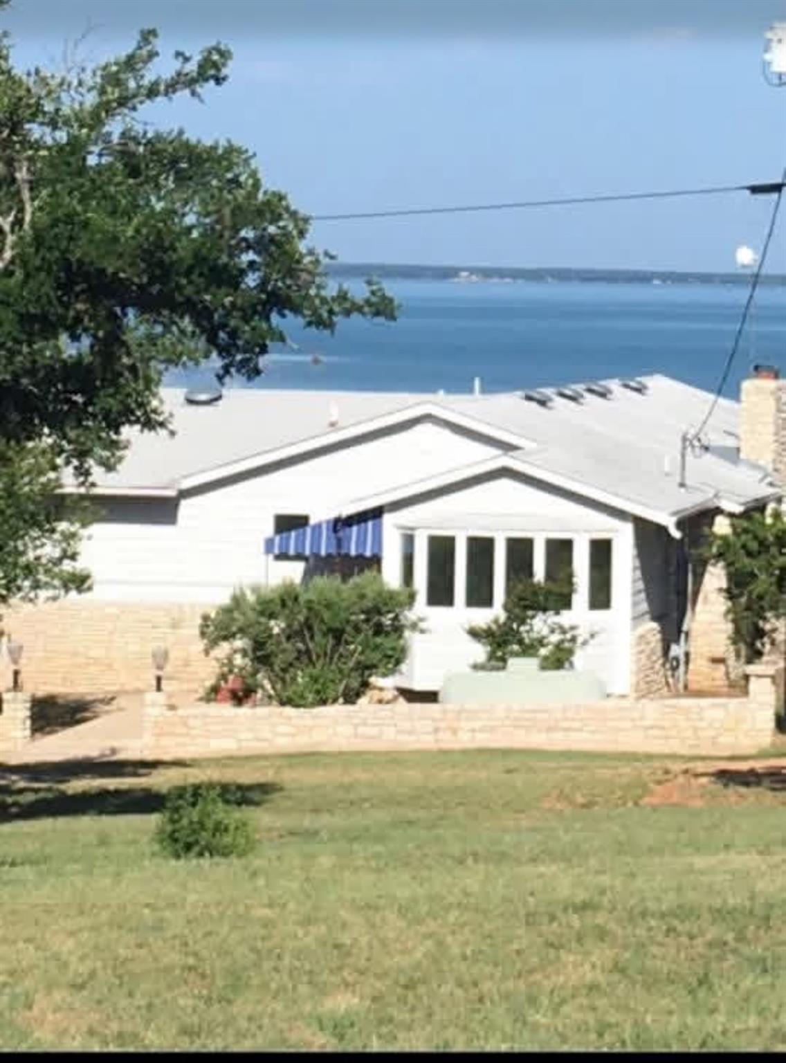 138  Suzann Ln, Burnet, TX 78611 — photo 1