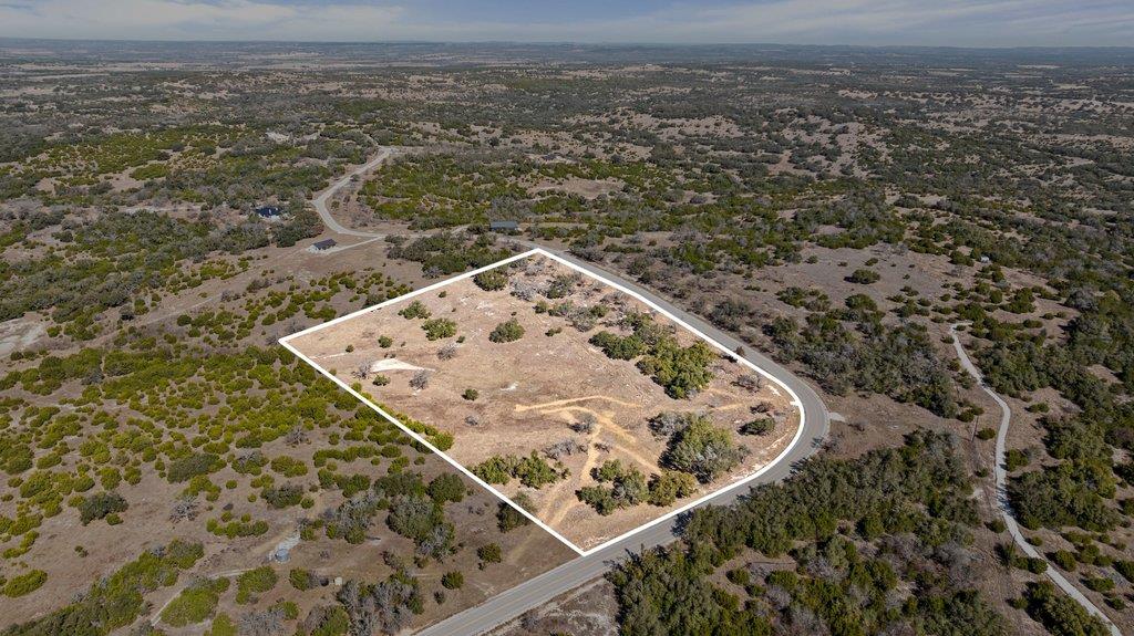 529  Skyline Dr, Blanco, TX 78606 — photo 1
