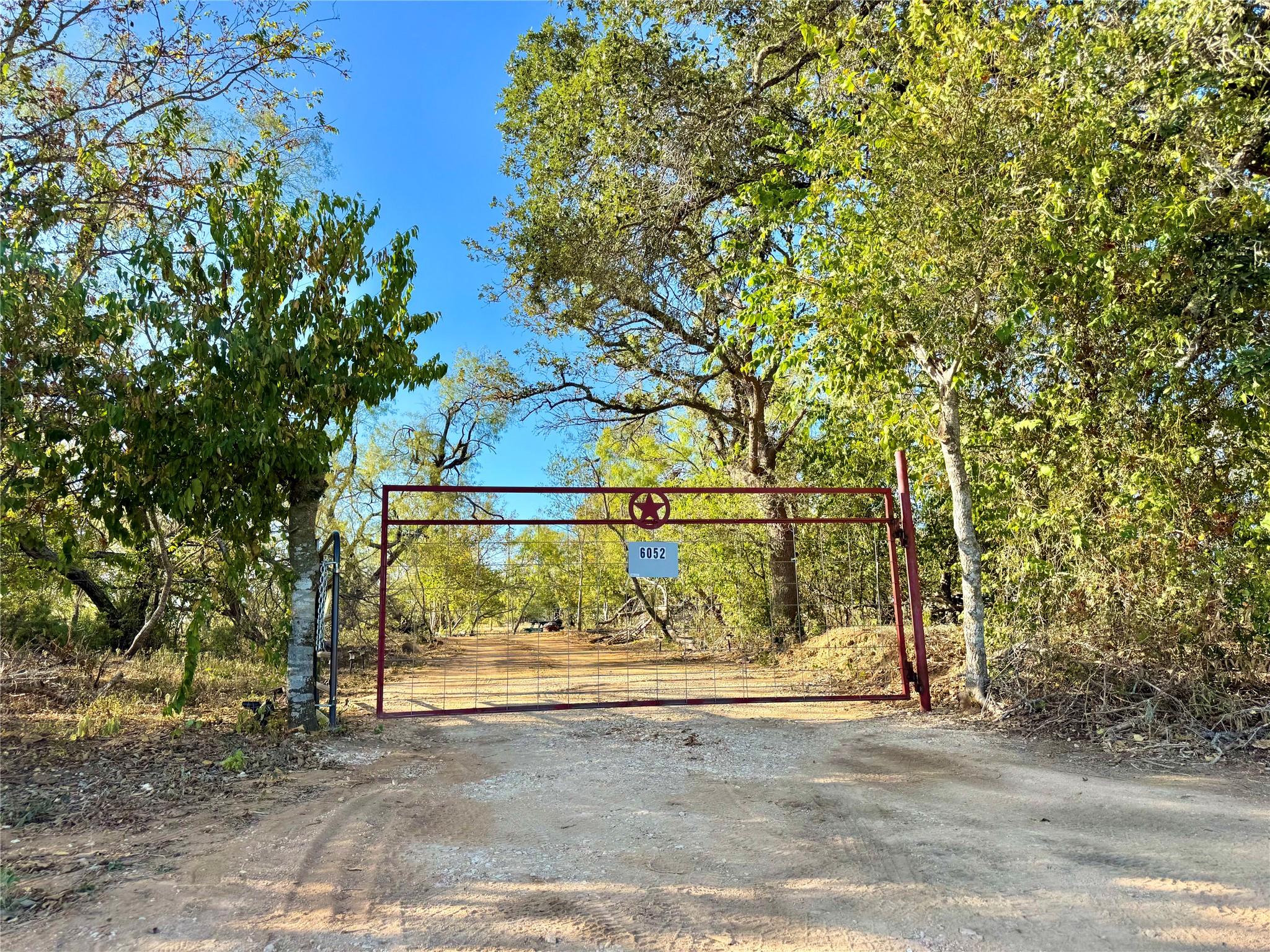 6052  Tenney Creek Rd, Luling, TX 78648 — photo 1