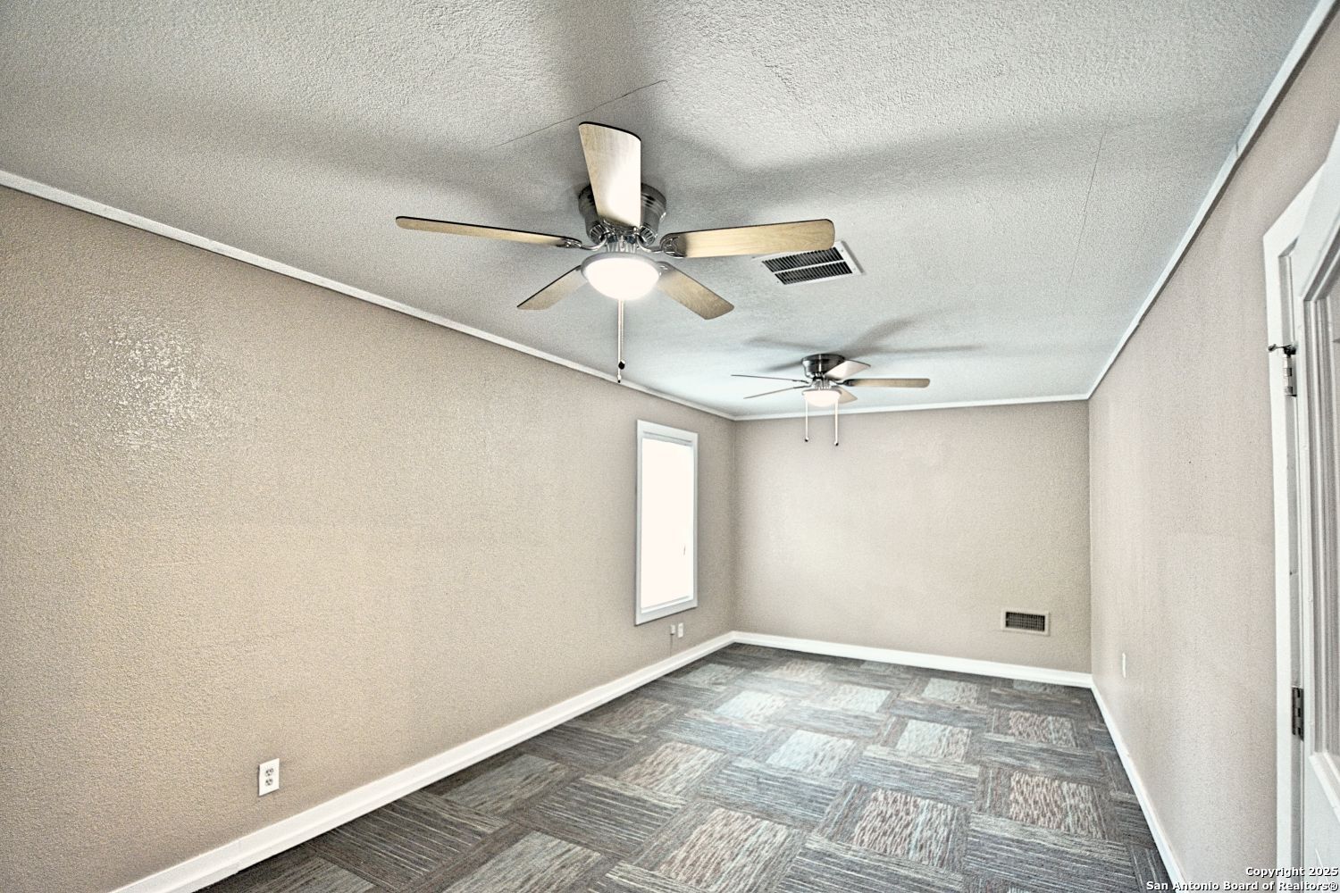 1111 N Walnut, New Braunfels, TX 78130 — photo 1