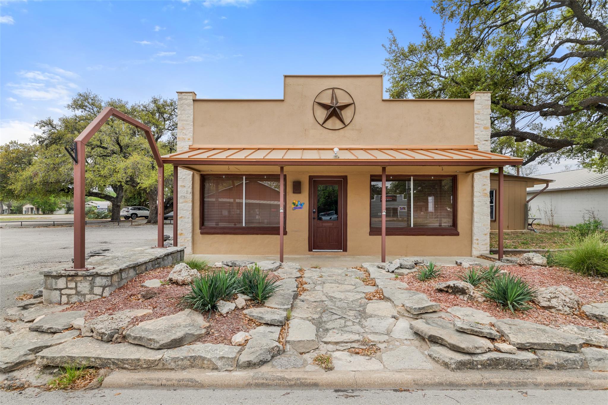 807  Main St, Blanco, TX 78606 — photo 1
