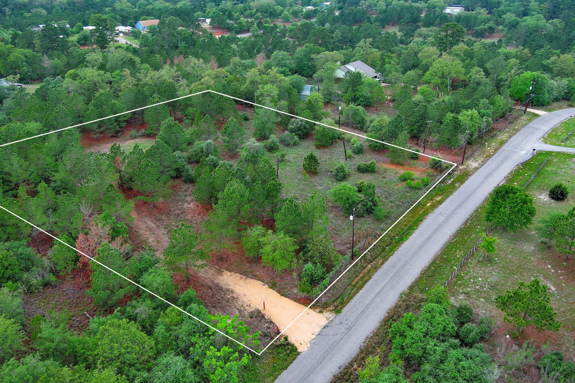 172 Kelley Rd, Bastrop, TX 78602 — photo 1