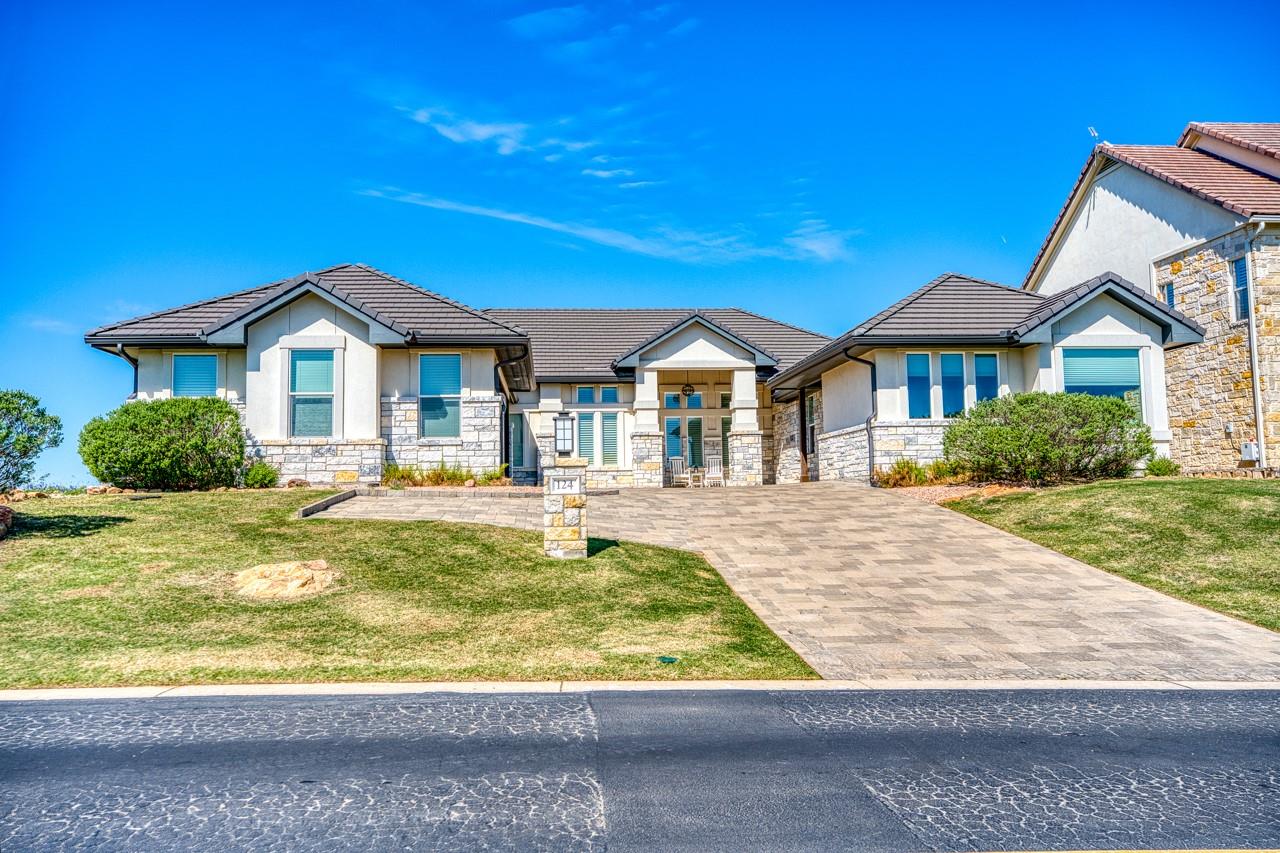 124 Apache Tears Dr, Horseshoe Bay, TX 78657 — photo 1
