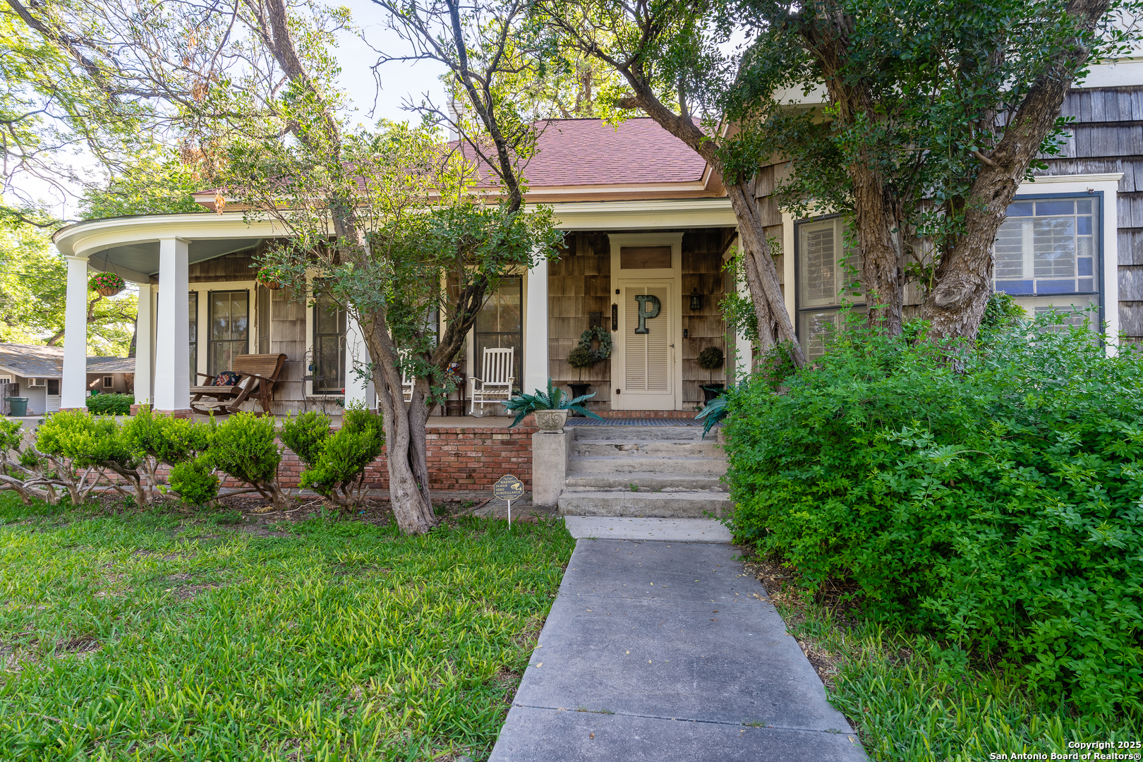 529 N High, Uvalde, TX 78801 — photo 1
