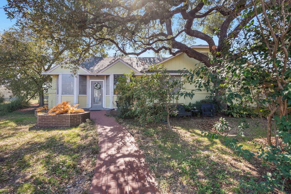 5726 Abilene Trl, Austin, TX 78749 — photo 1
