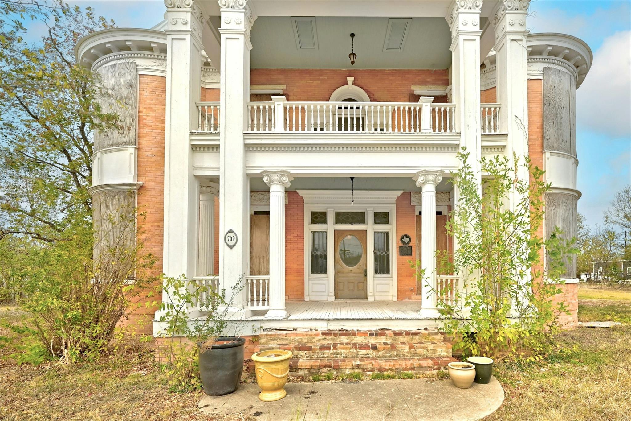 709  Lexington St, Manor, TX 78653 — photo 1