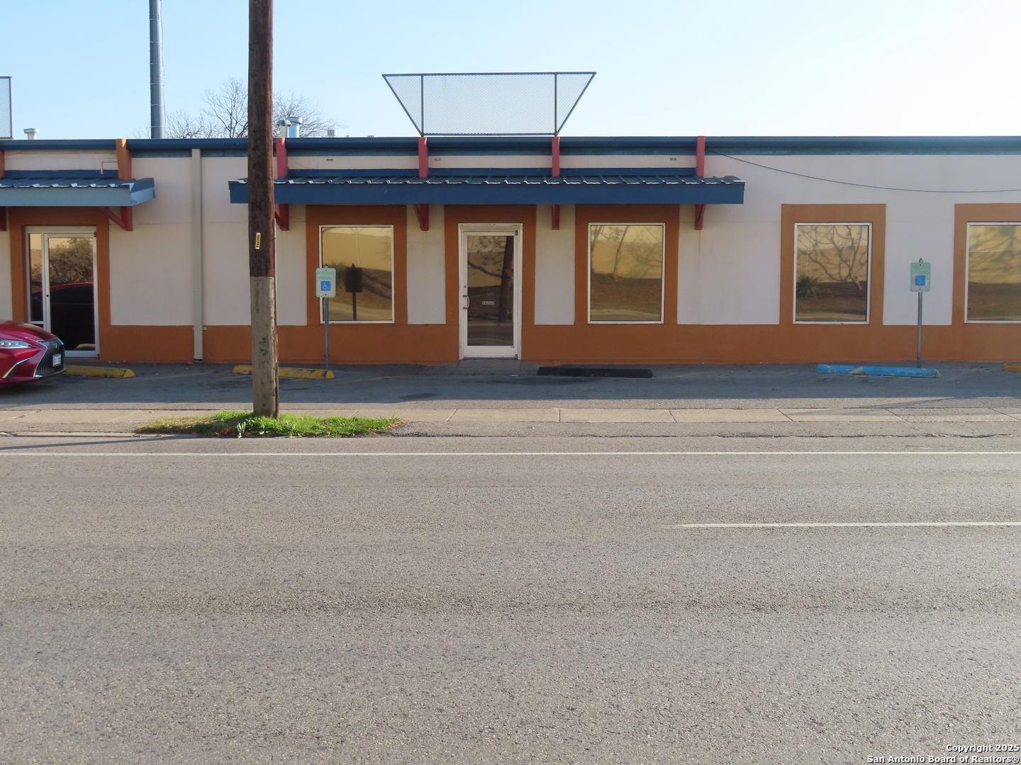 2614 W Commerce, San Antonio, TX 78207 — photo 1