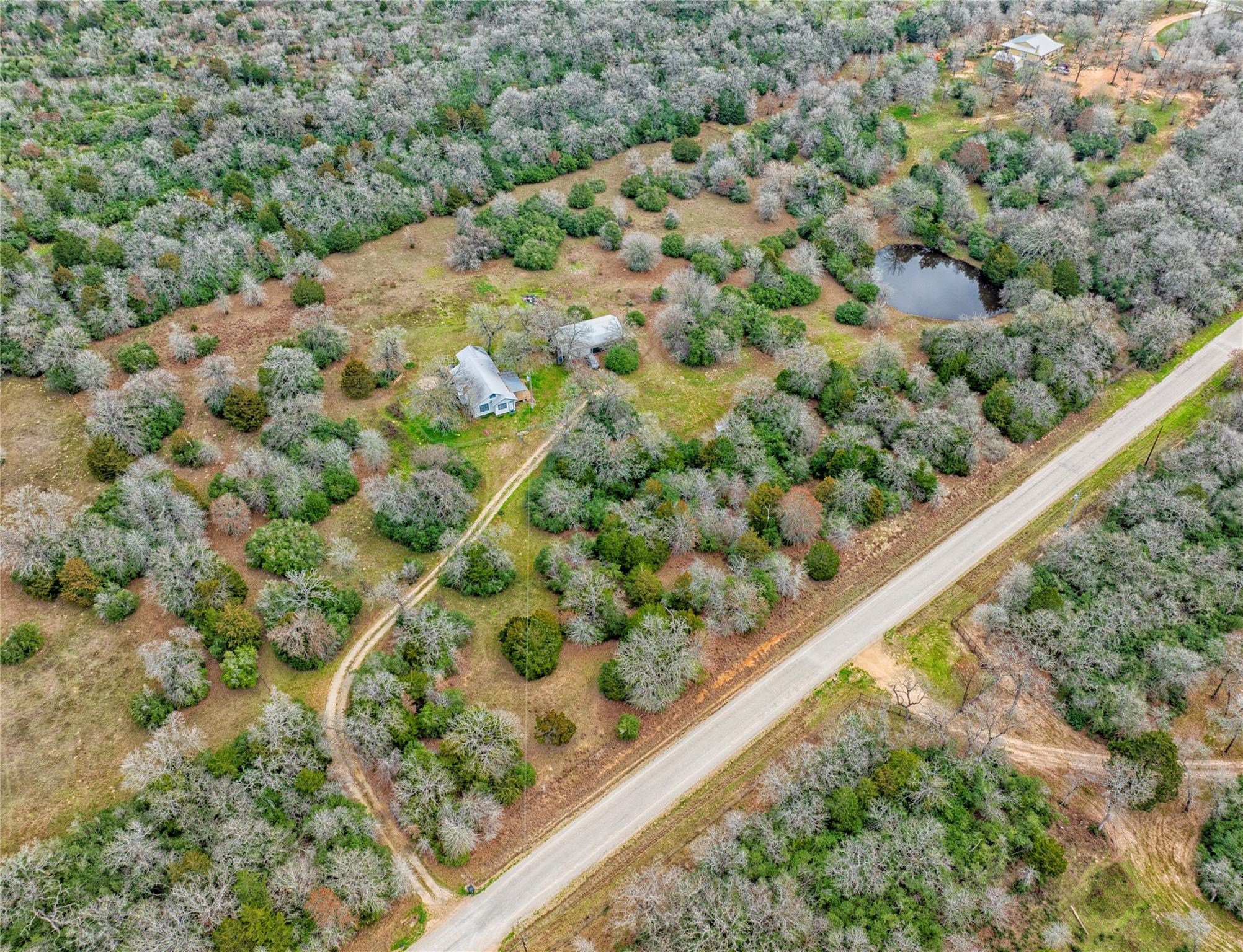 5100  Wood Duck Dr, Flatonia, TX 78959 — photo 1