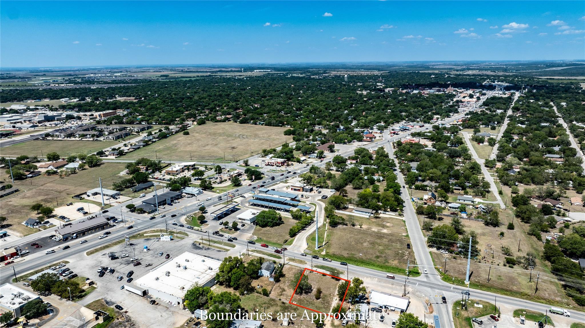 300  Blackjack St, Lockhart, TX 78644 — photo 1