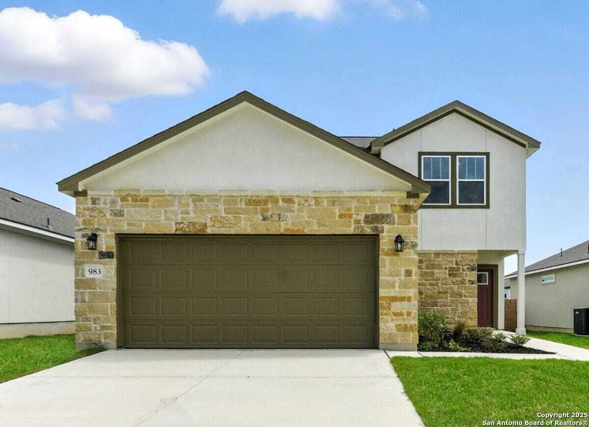 983 Manger Lane, New Braunfels, TX 78130 — photo 1
