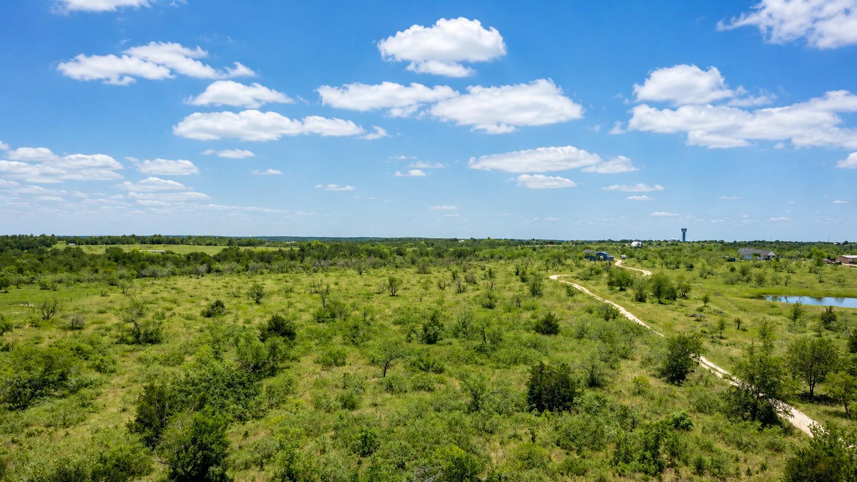 2500 NE County Road 466 Dr, Elgin, TX 78621 — photo 1