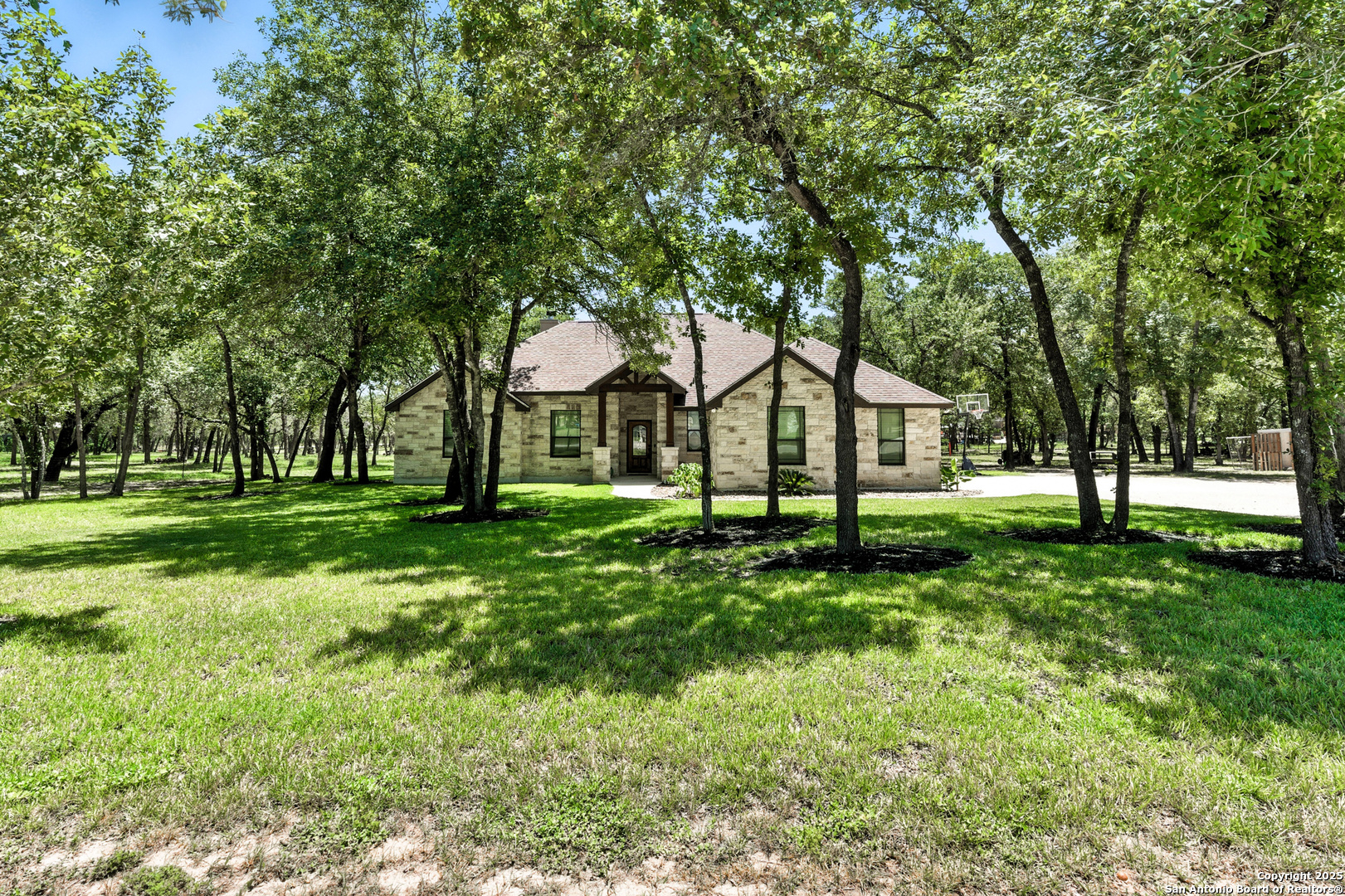 309 Hickory Trail, La Vernia, TX 78121 — photo 1
