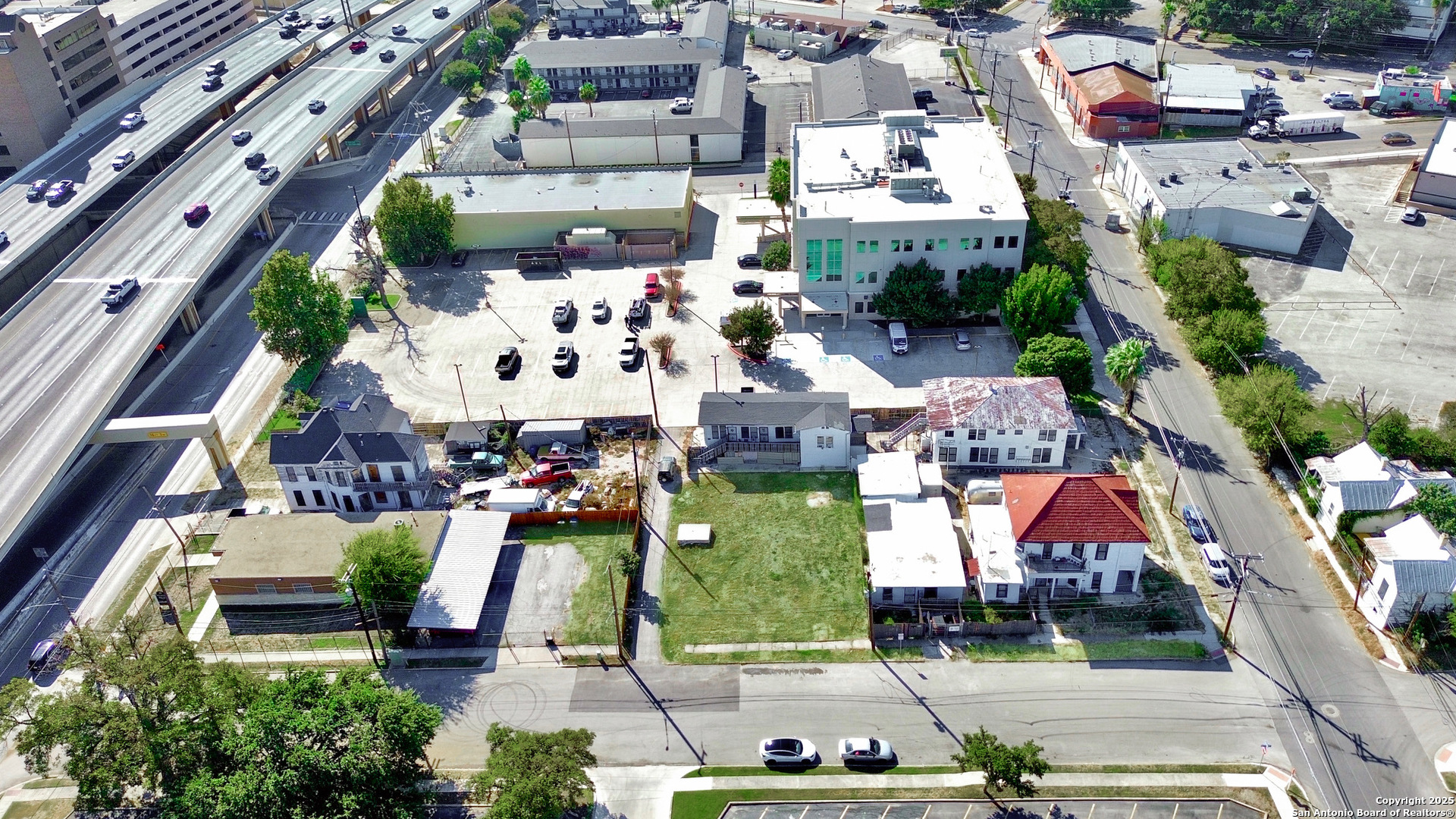 715 Baltimore, San Antonio, TX 78212 — photo 1