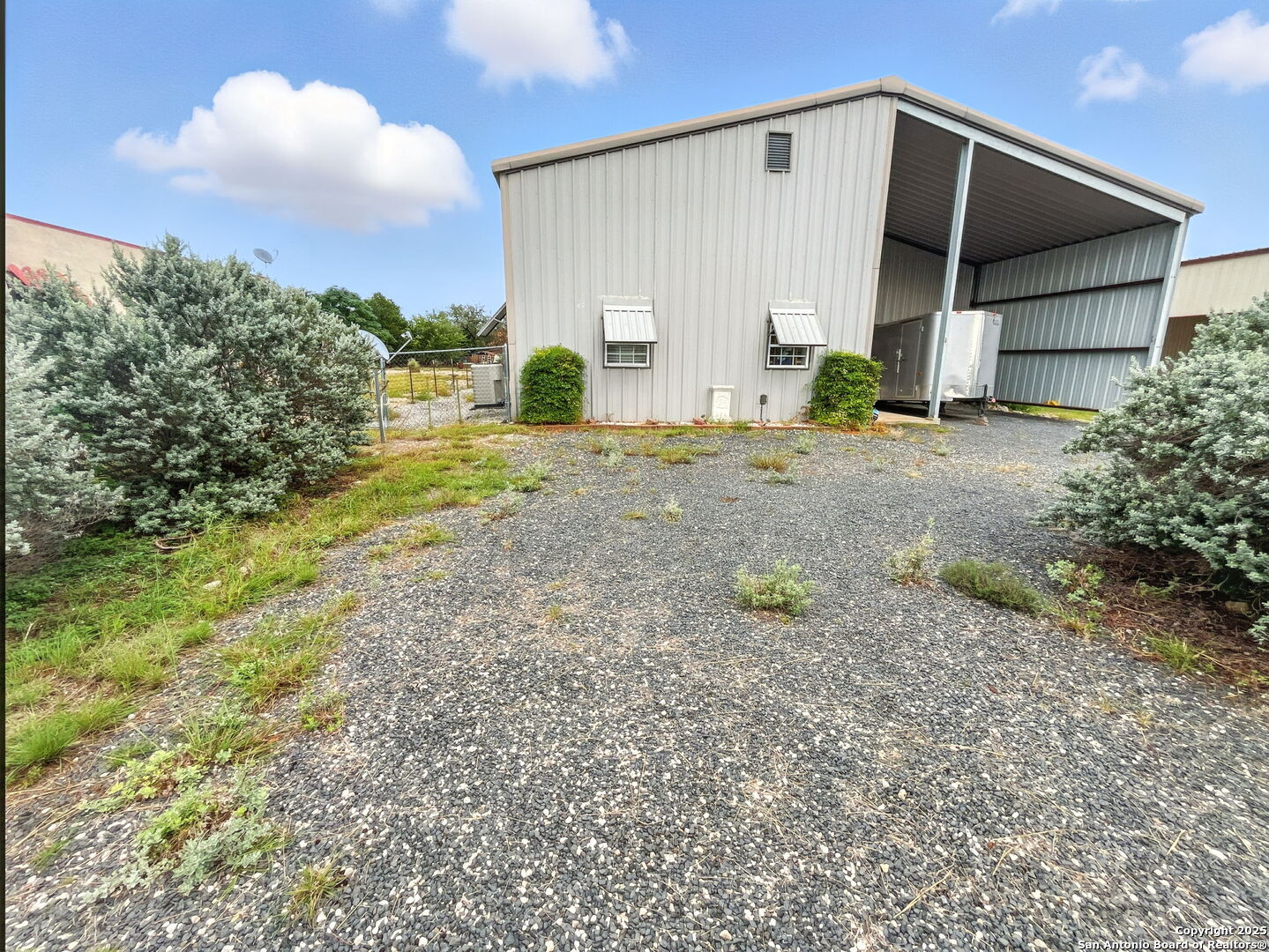 214 Star Ln, Pipe Creek, TX 78063 — photo 1