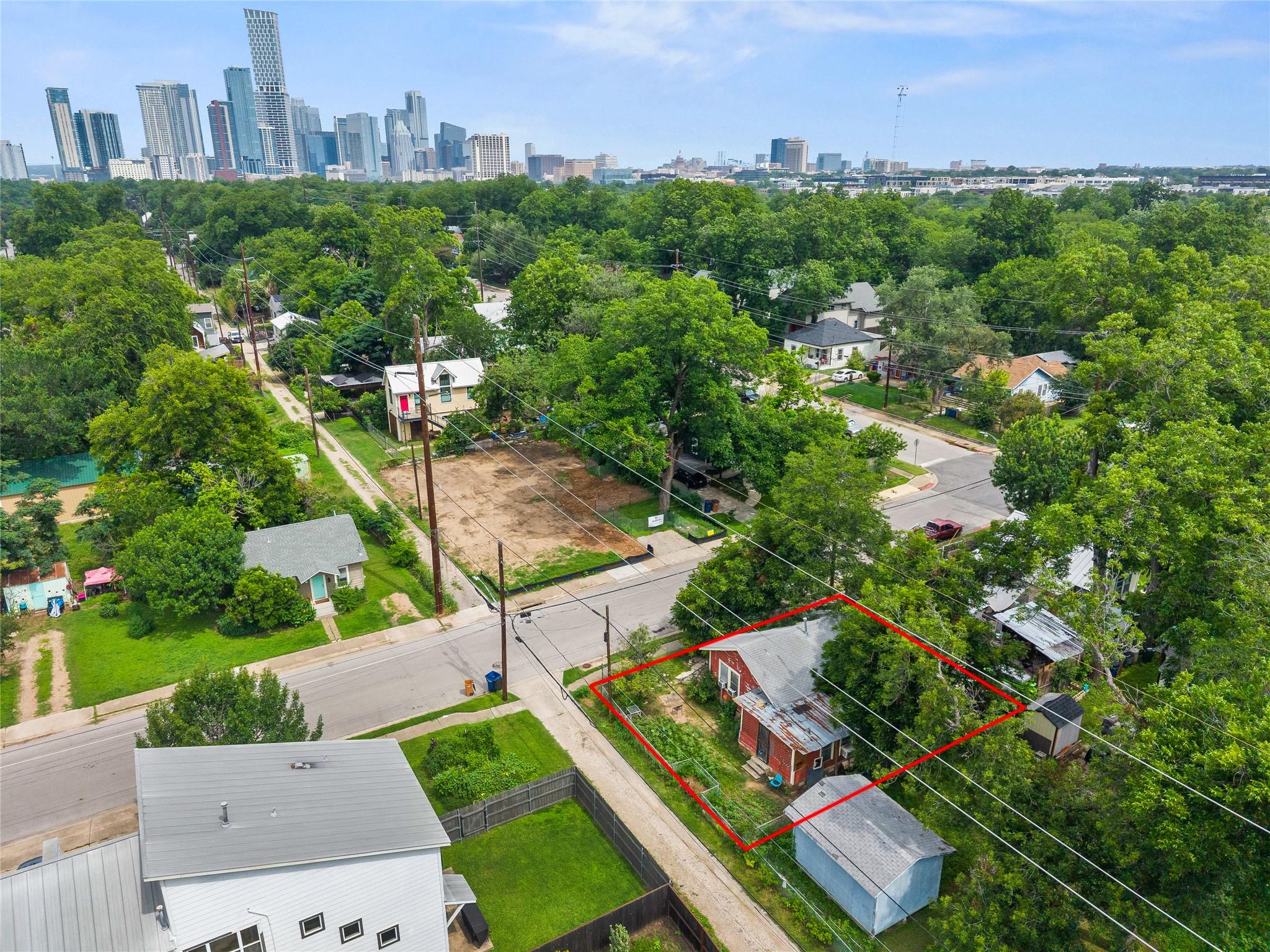 67  Anthony St, Austin, TX 78702 — photo 1