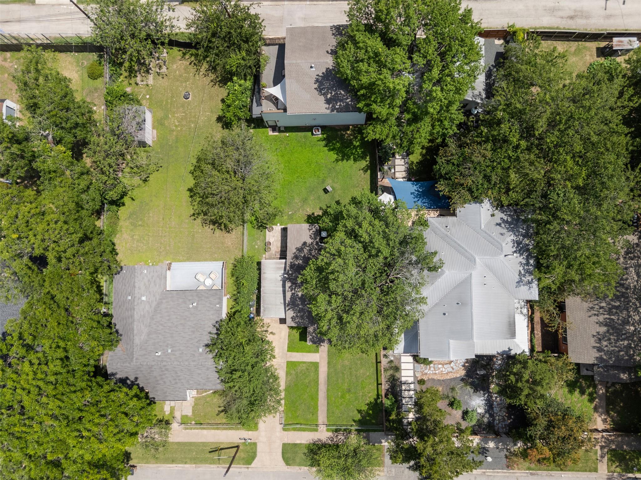 1610 Willow St, Austin, TX 78702 — photo 1