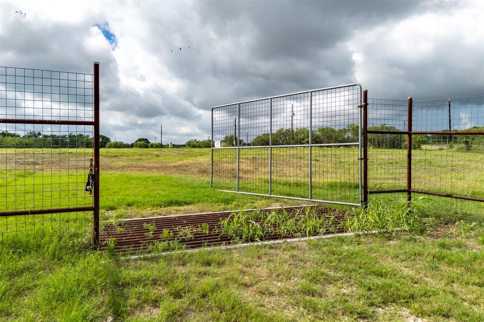 5485 County Road 249 Way, Gonzales, TX 78629 — photo 1