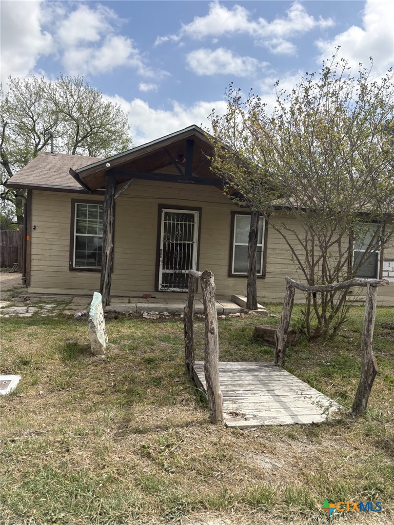 117 Paul Street, Rogers, TX 76569 — photo 1