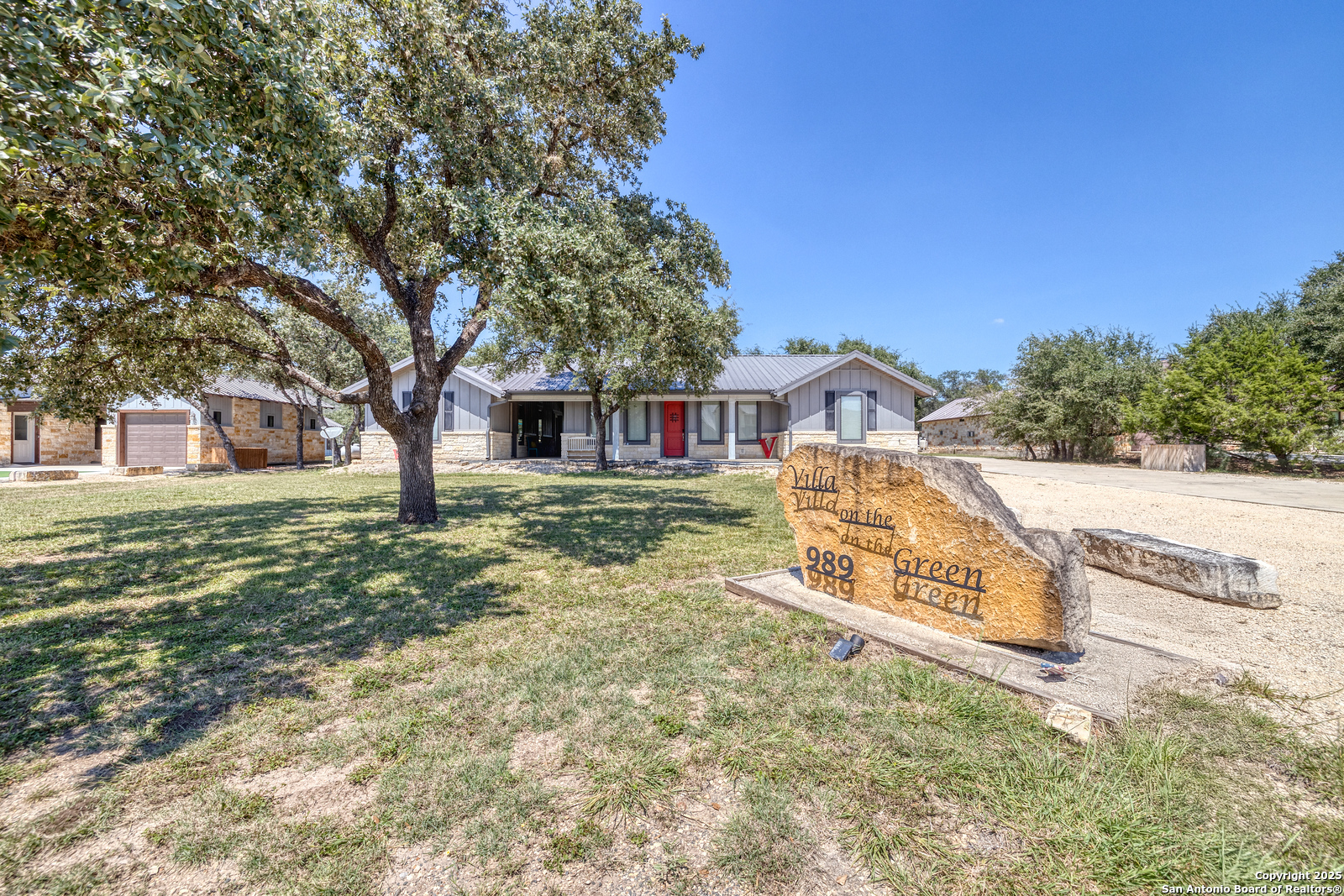 989 Mountain Valley Drive, ConCan, TX 78838 — photo 1