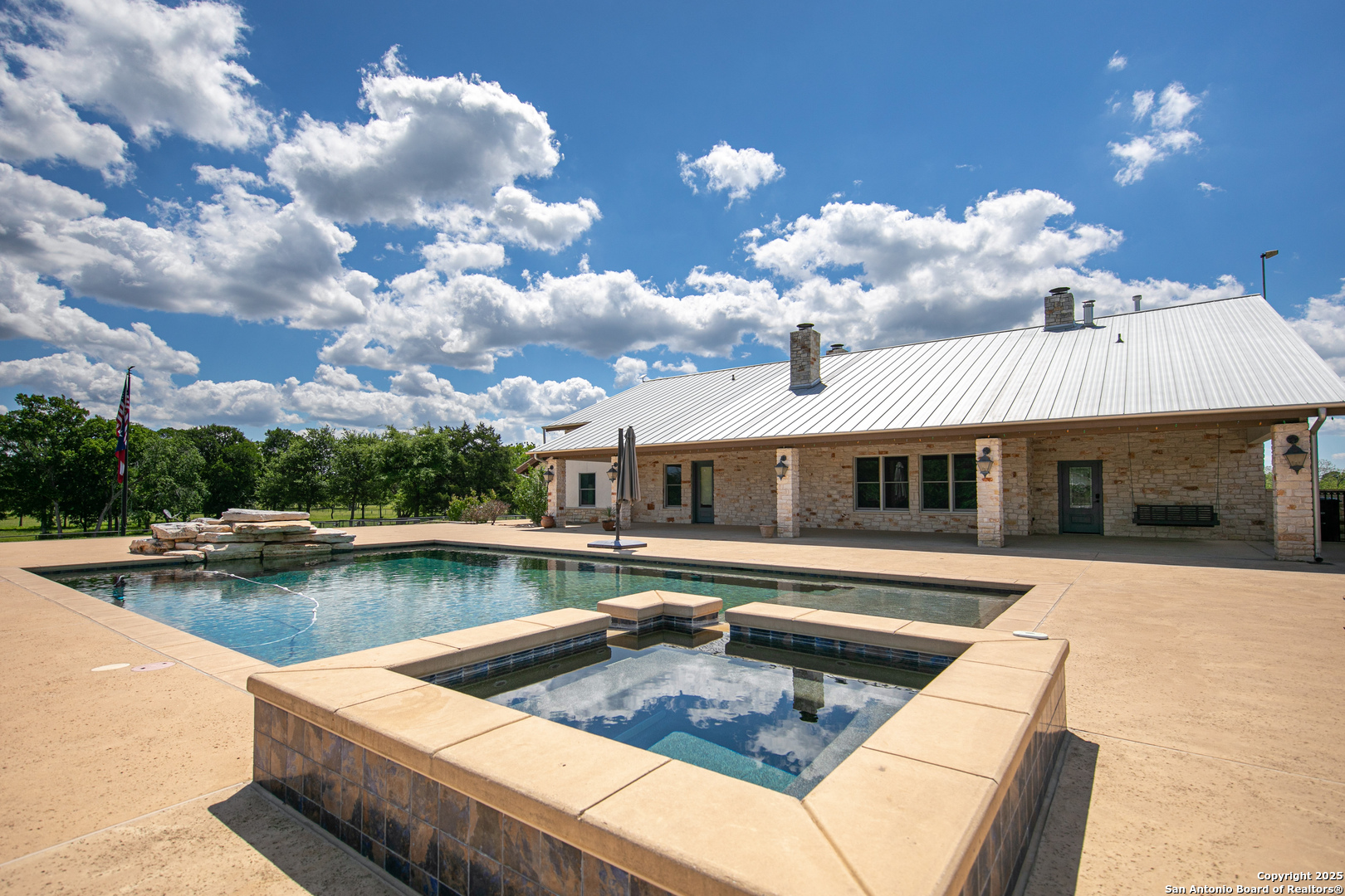 9560 old colony line, Dale, TX 78616 — photo 1