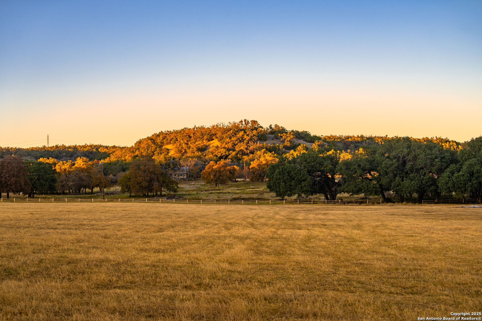 326 Lehne Ln, Fredericksburg, TX 78624 — photo 1