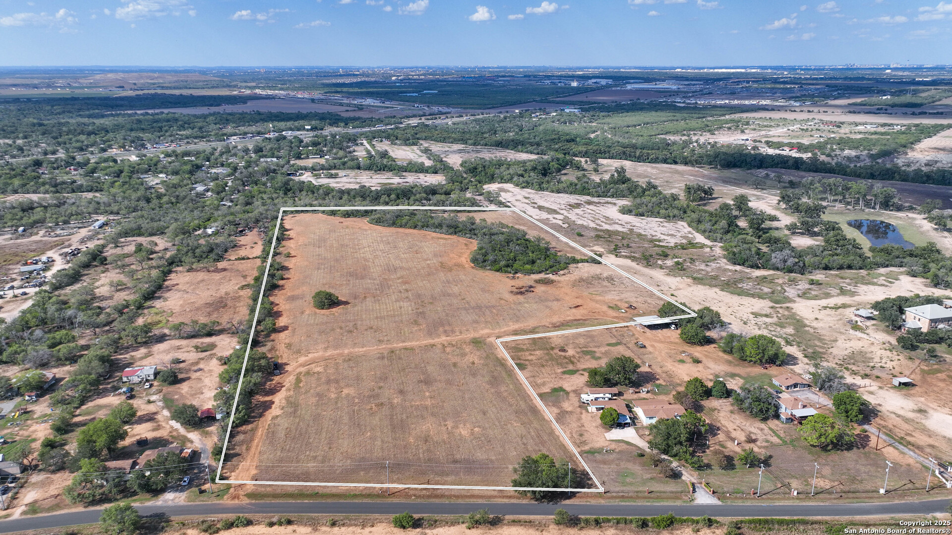 000 Von Ormy Rd, Von Ormy, TX 78073 — photo 1