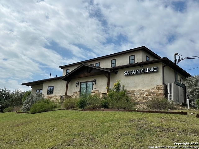 1510 S Main, Boerne, TX 78006 — photo 1