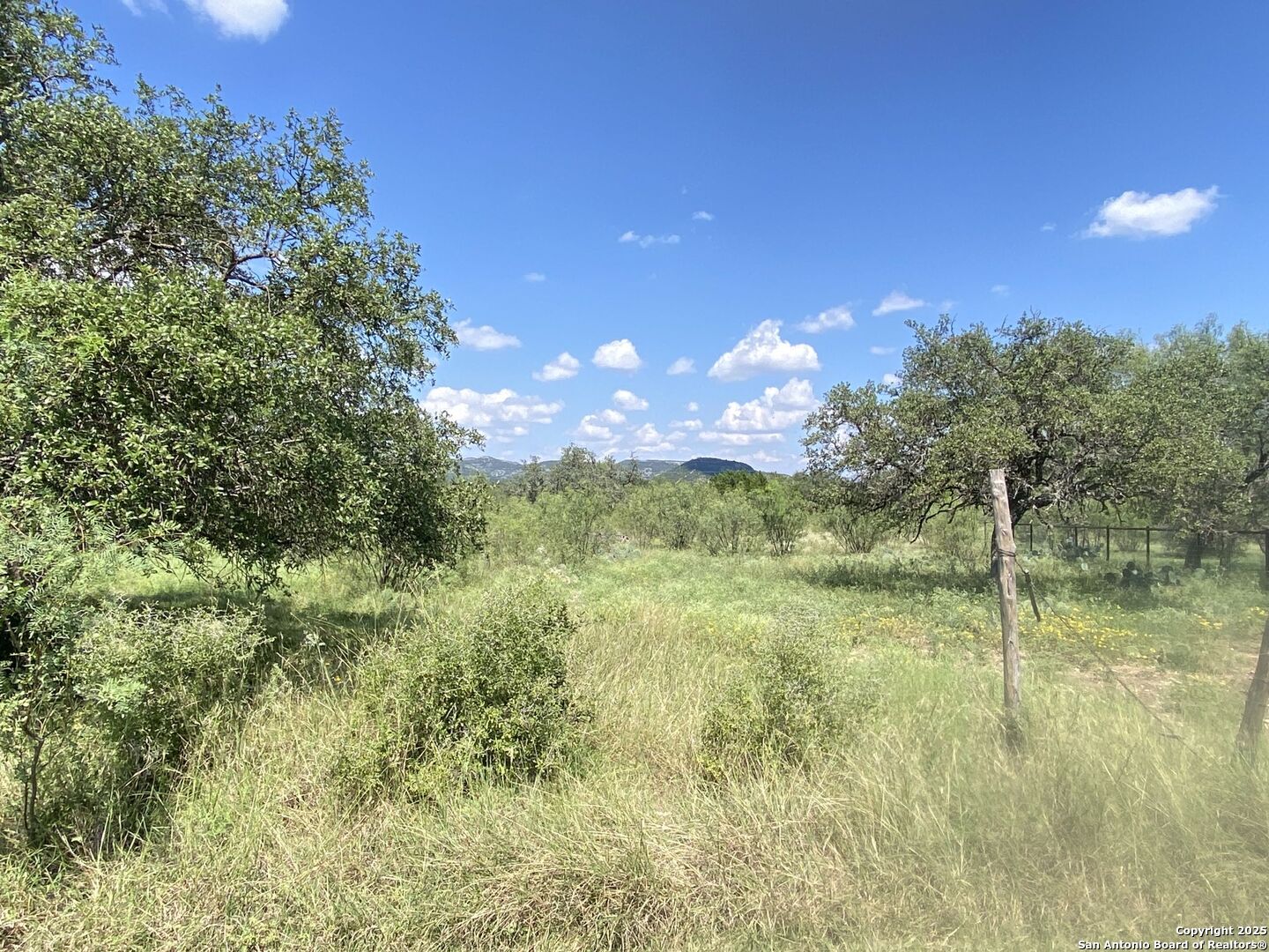 000 Mockingbird Lane, Camp Wood, TX 78833 — photo 1