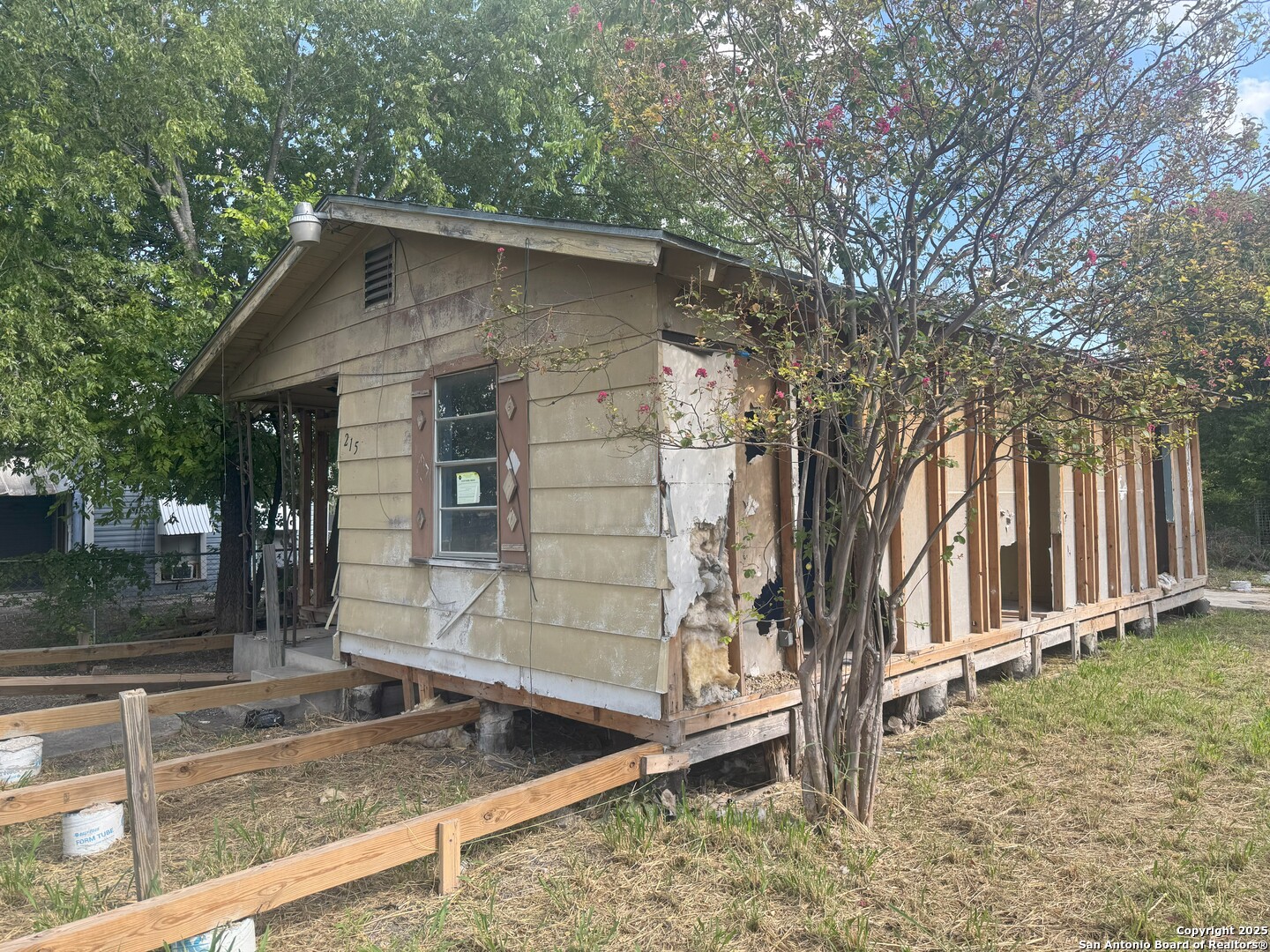 215 REHMANN ST, San Antonio, TX 78204 — photo 1