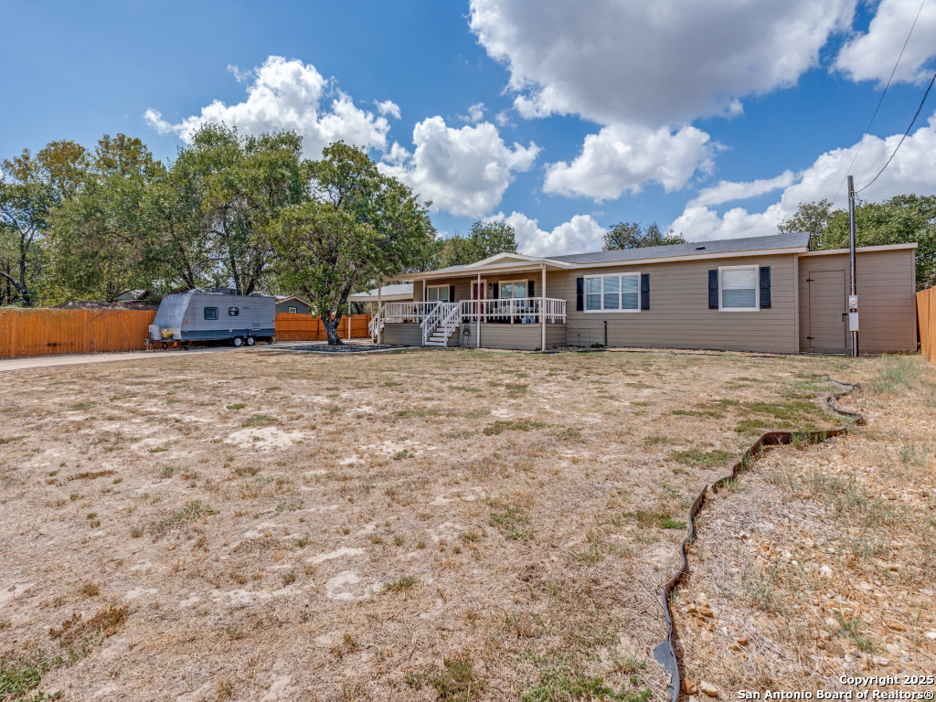 23027 Skila, Elmendorf, TX 78112 — photo 1