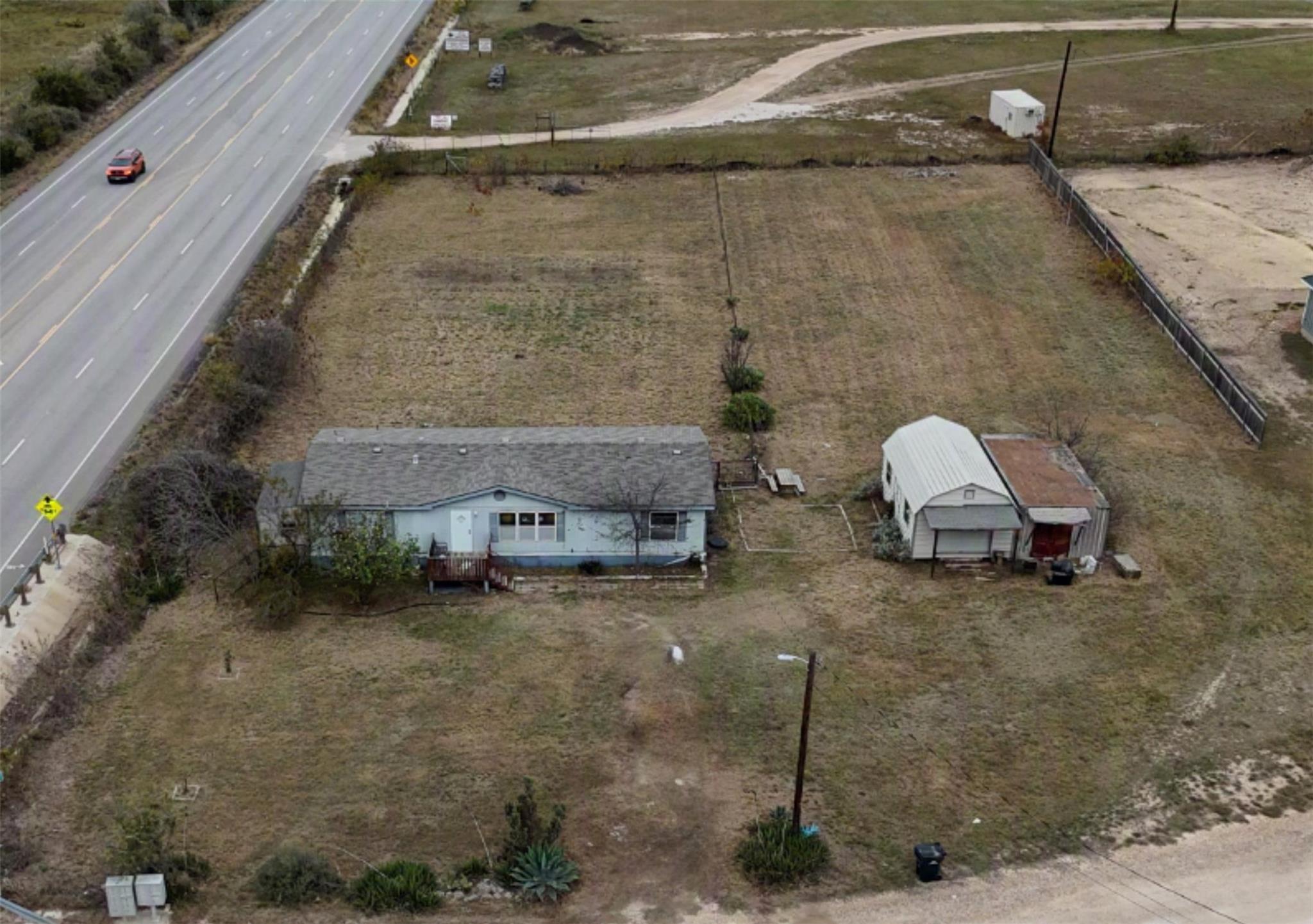 101  Crestview Dr, Liberty Hill, TX 78642 — photo 1