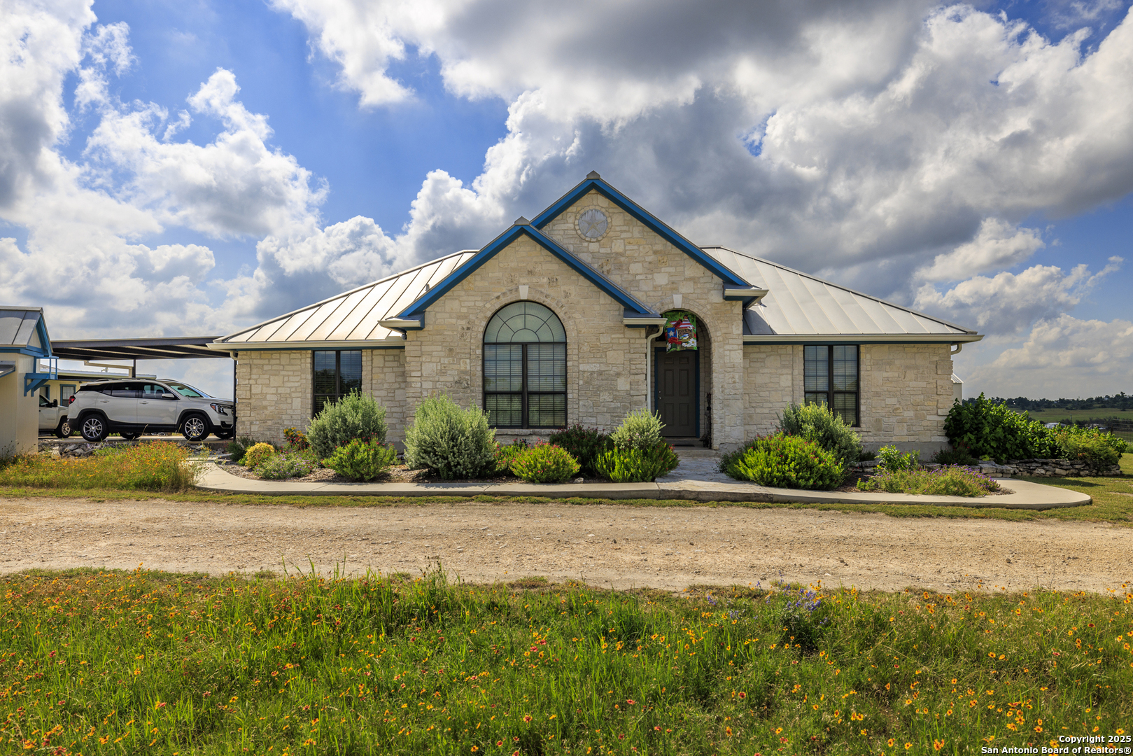 564 Gypsum Mine Road, Fredericksburg, TX 78624 — photo 1