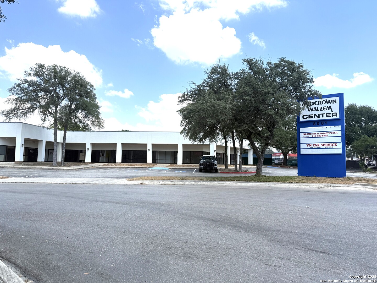 8001 Midcrown, San Antonio, TX 78218 — photo 1