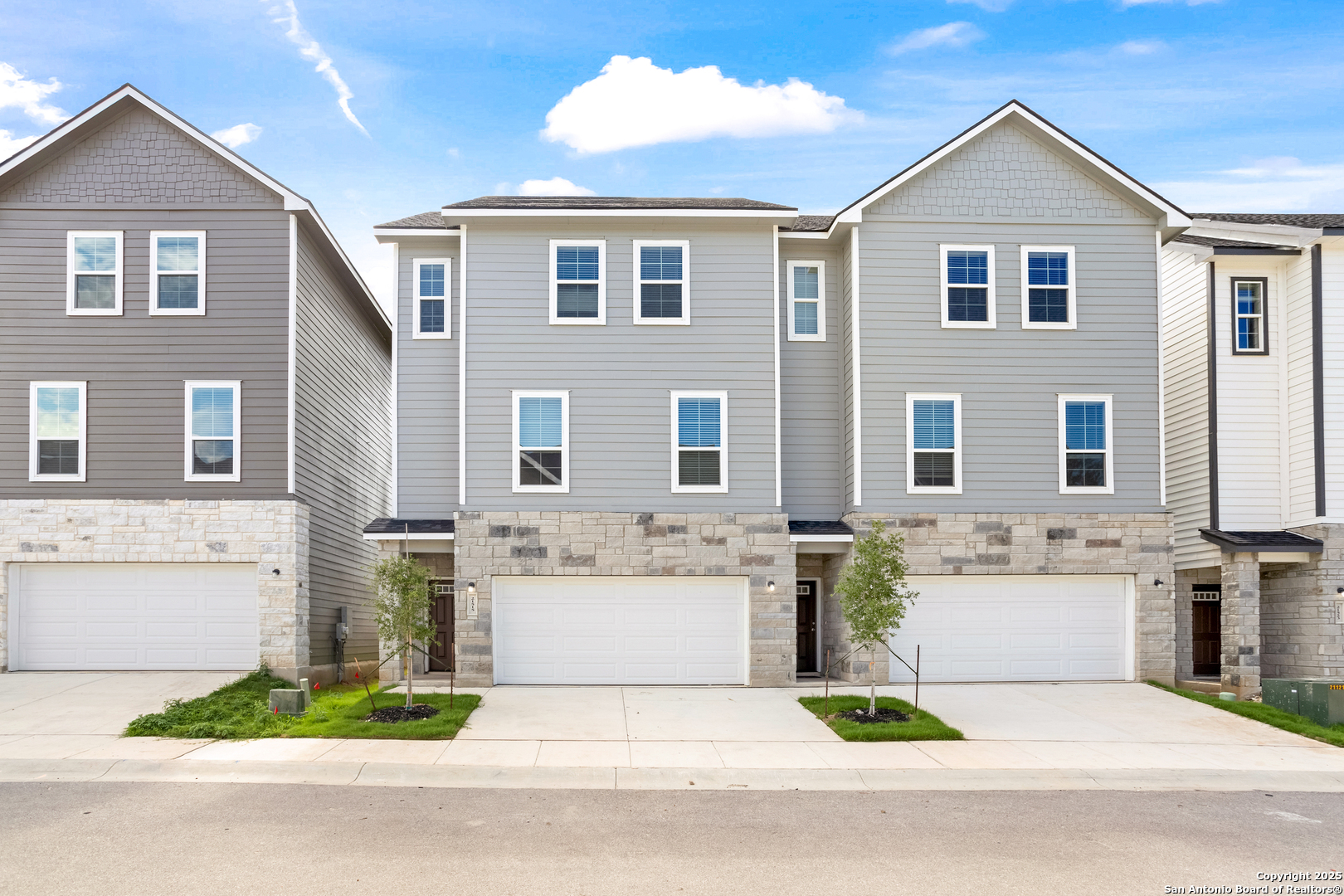 21531 SIR WALTER, San Antonio, TX 78256 — photo 1